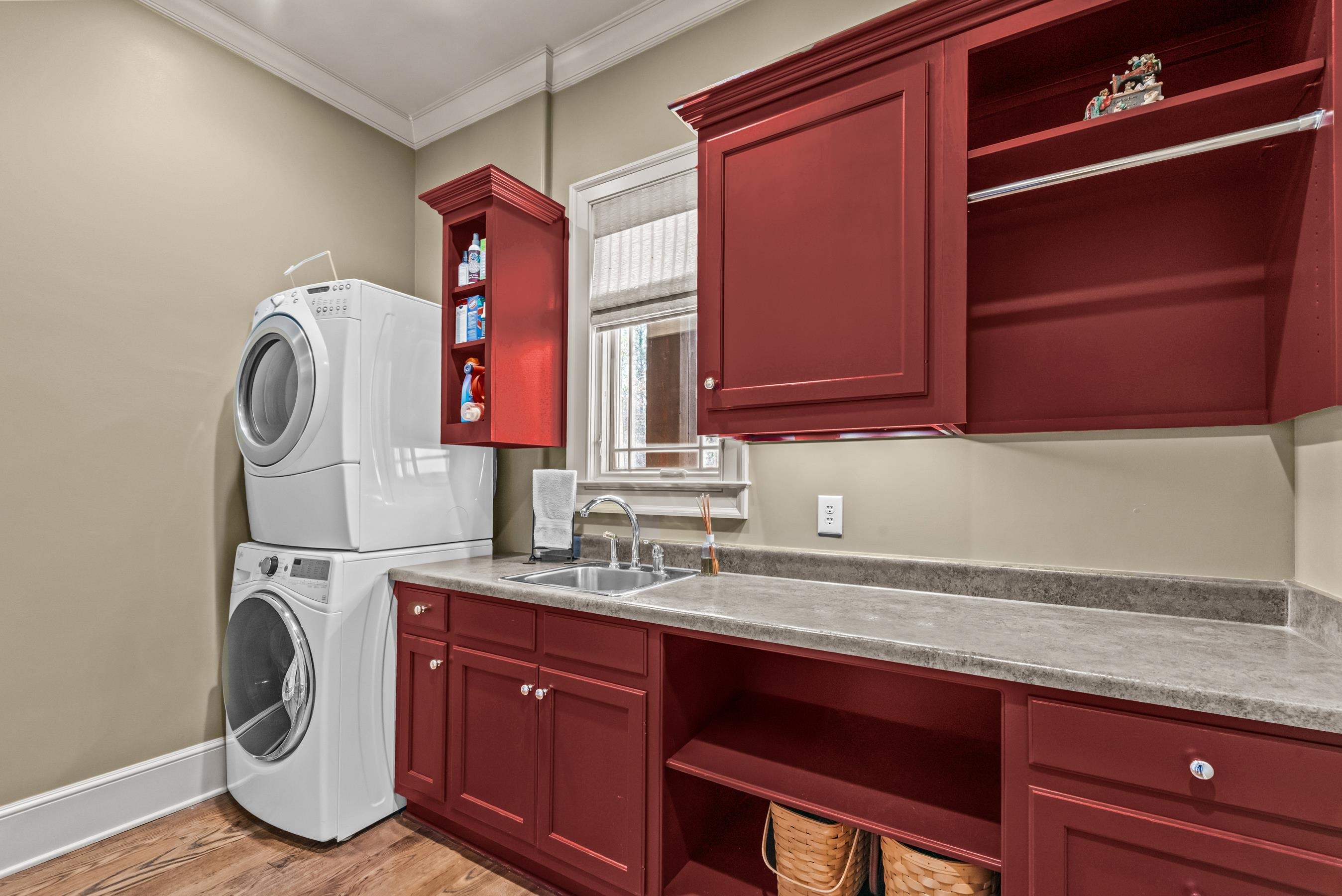 141 BROADLANDS DRIVE