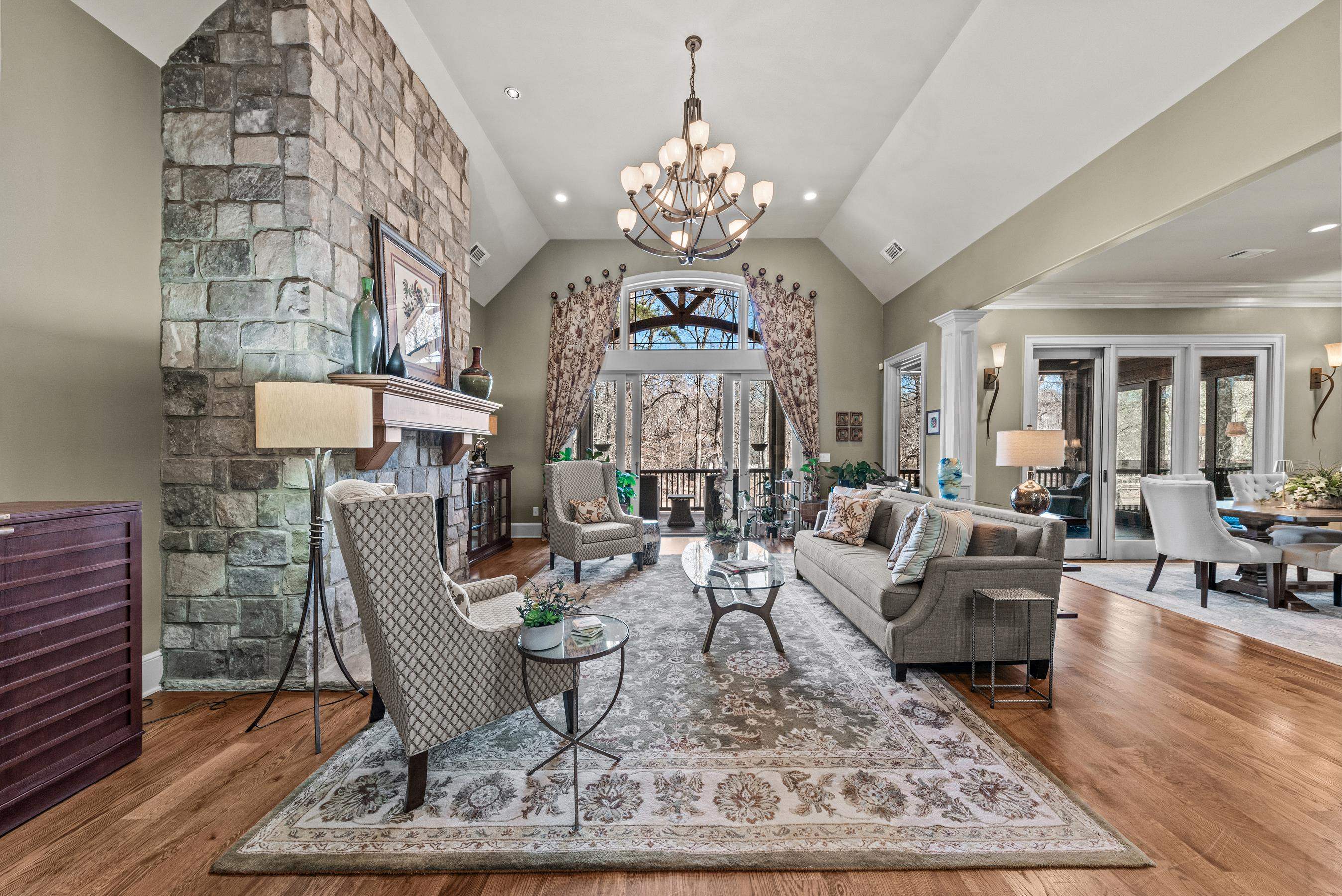 141 BROADLANDS DRIVE