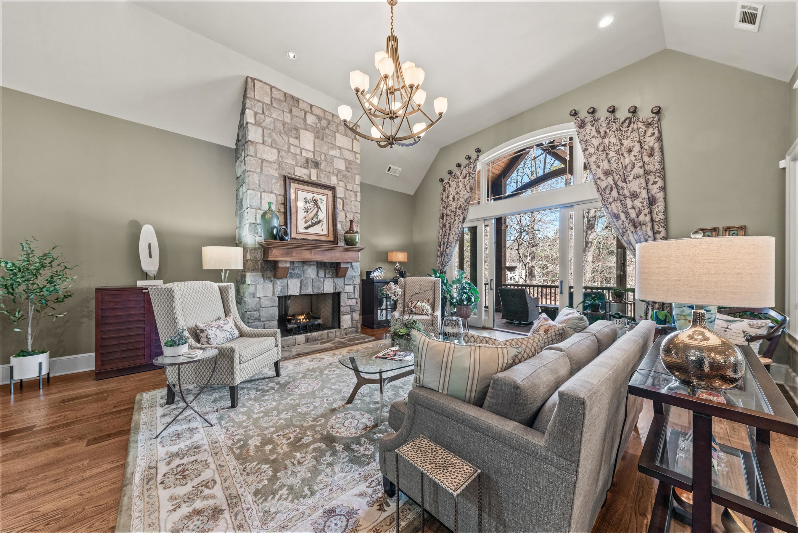 141 BROADLANDS DRIVE