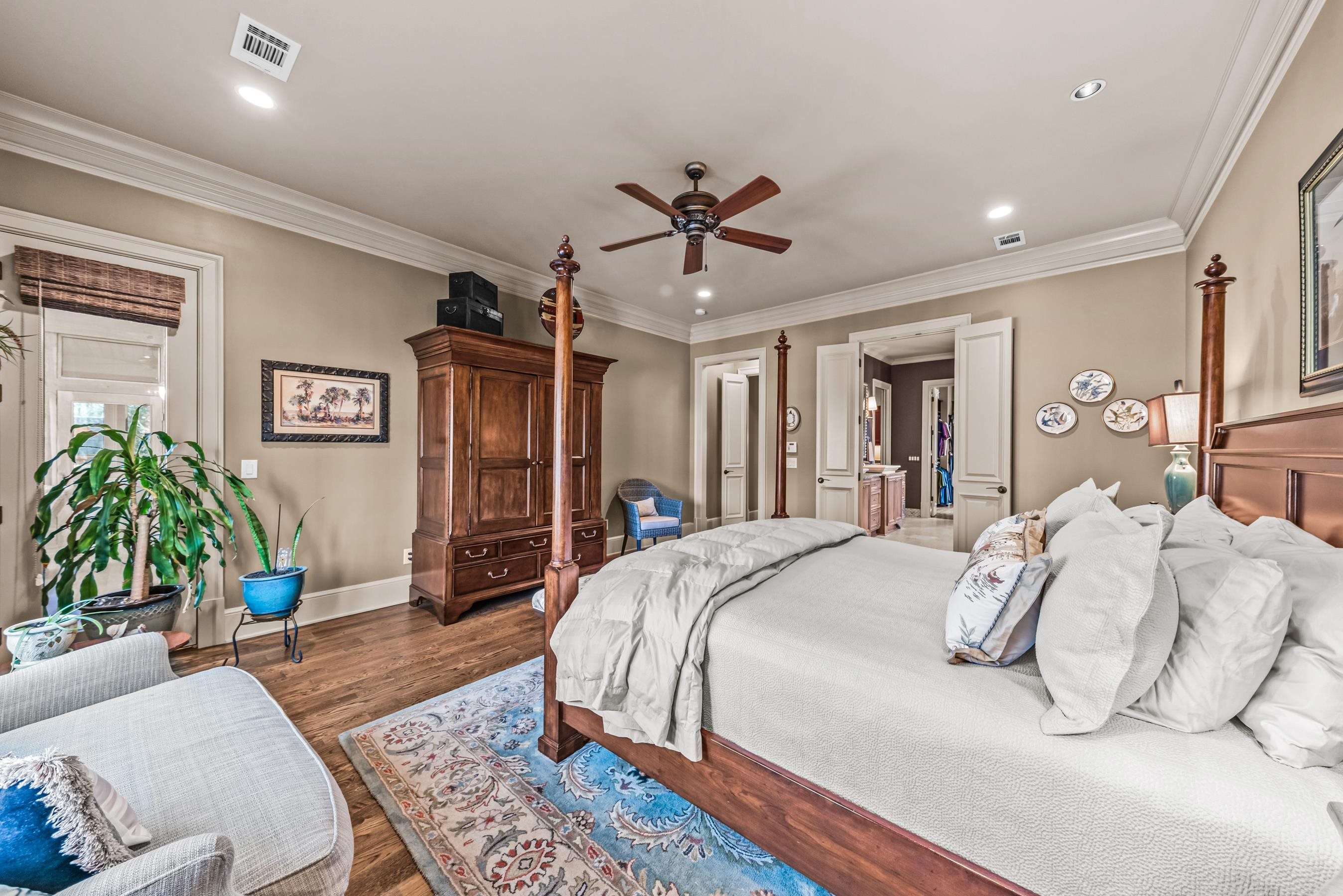 141 BROADLANDS DRIVE