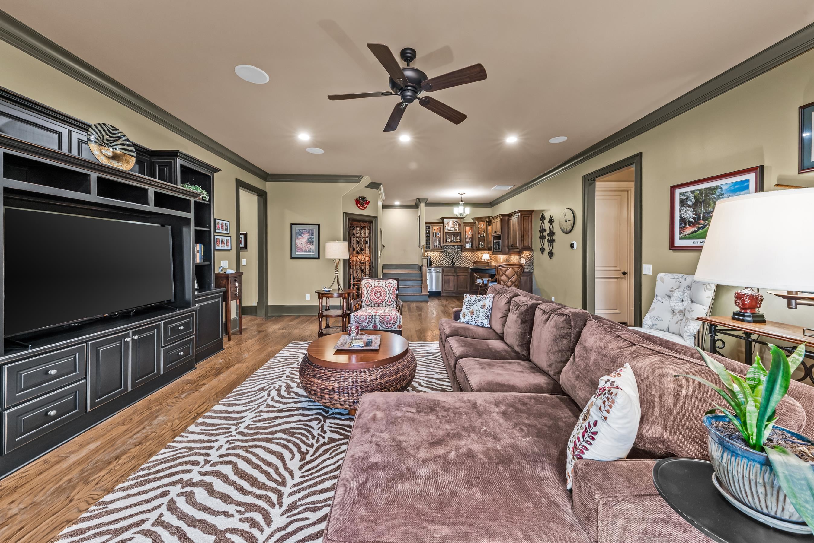 141 BROADLANDS DRIVE