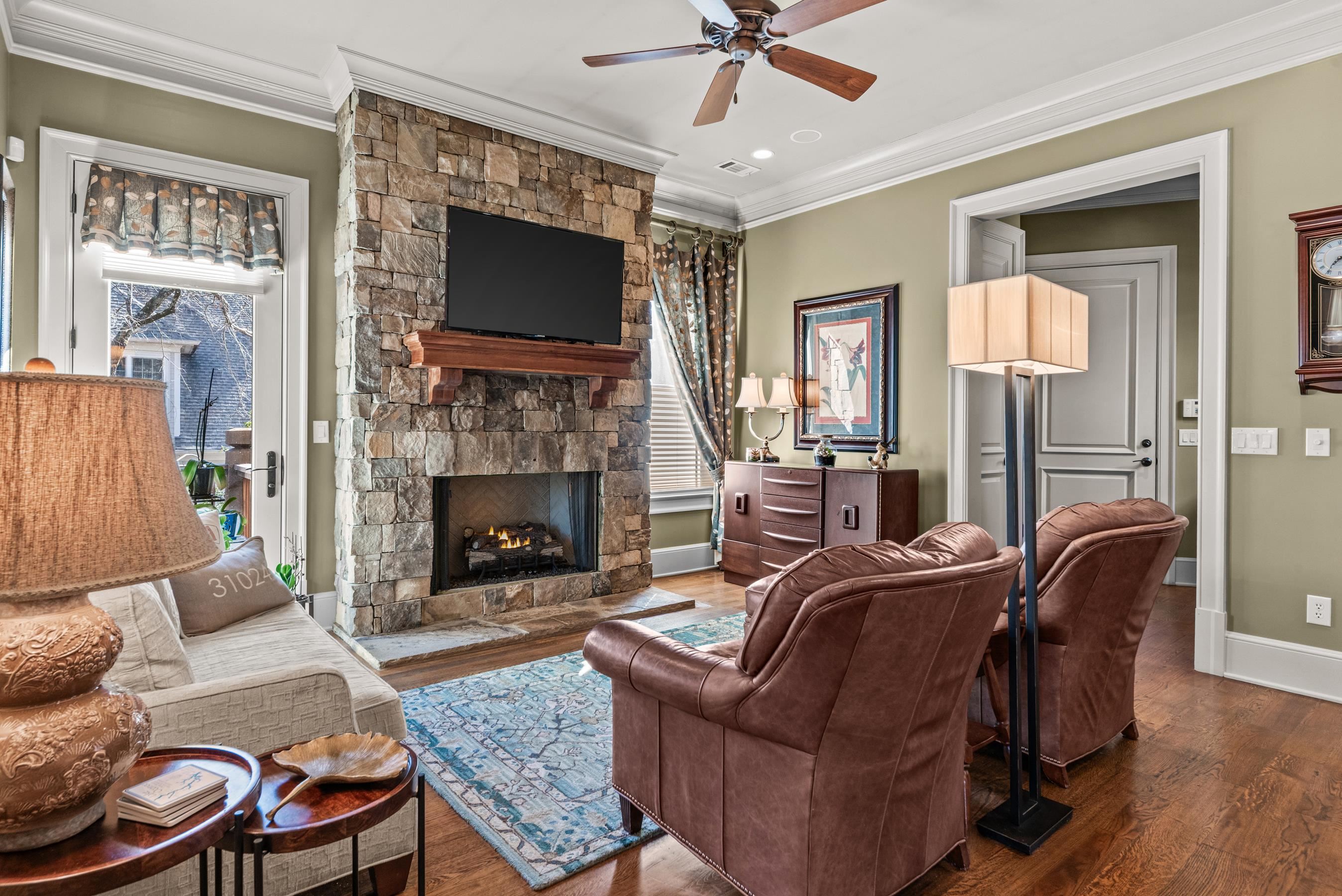 141 BROADLANDS DRIVE