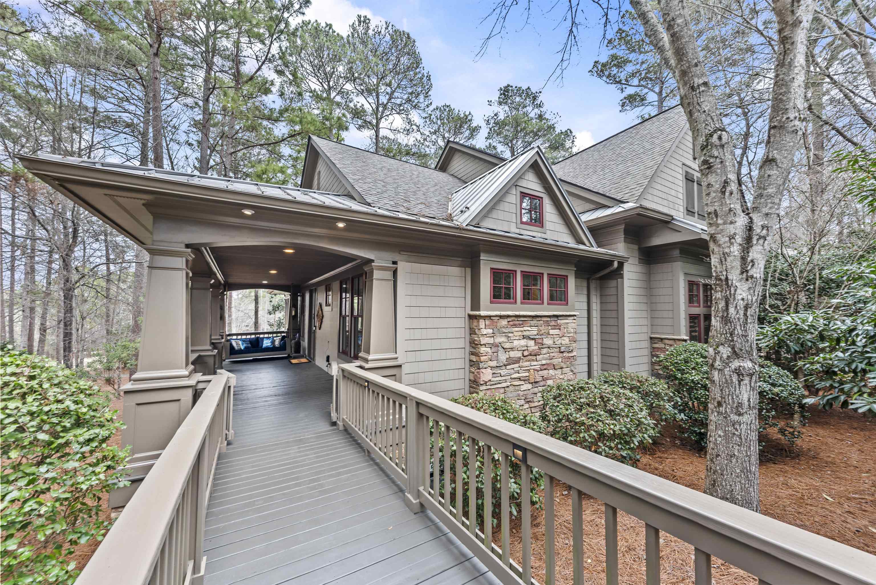 1101 LOCKETS TRAIL