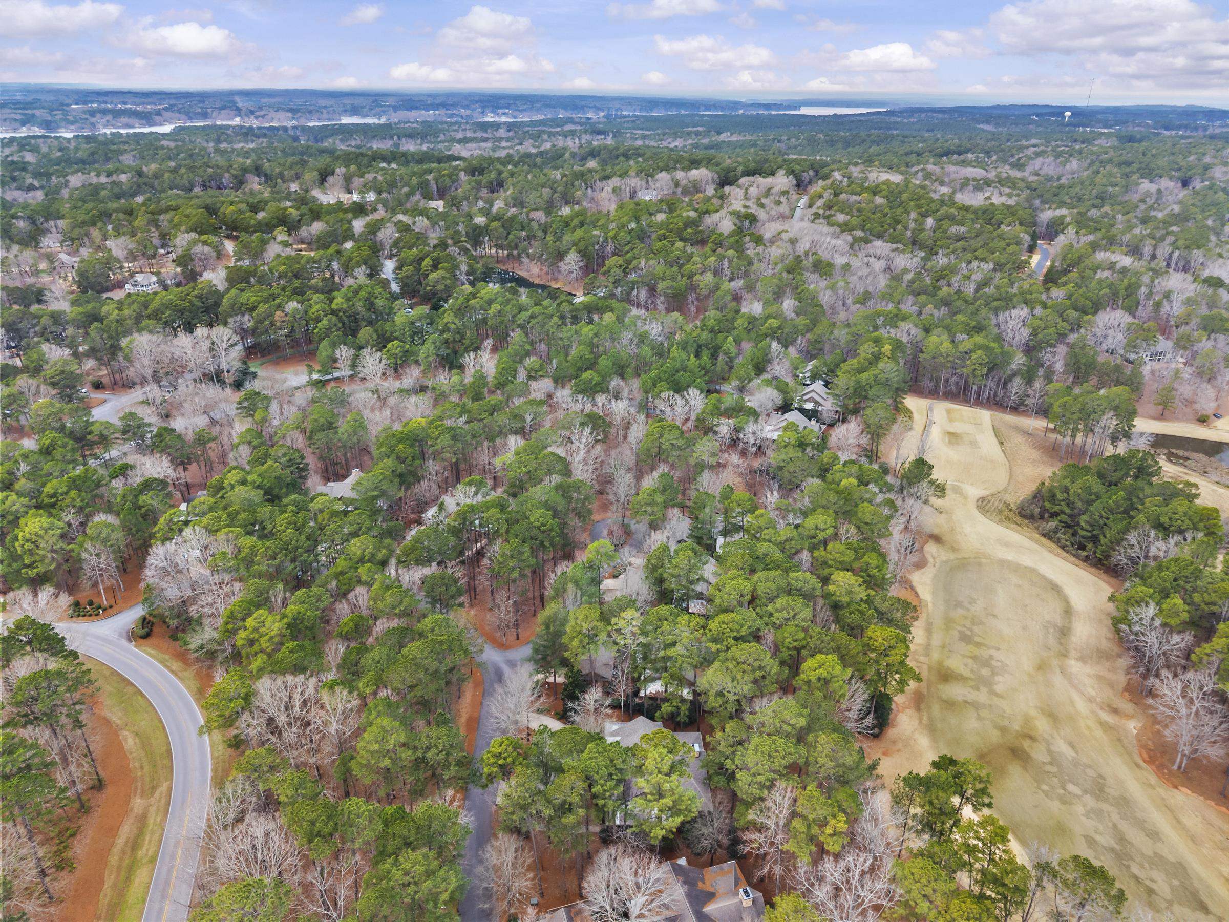 1101 LOCKETS TRAIL