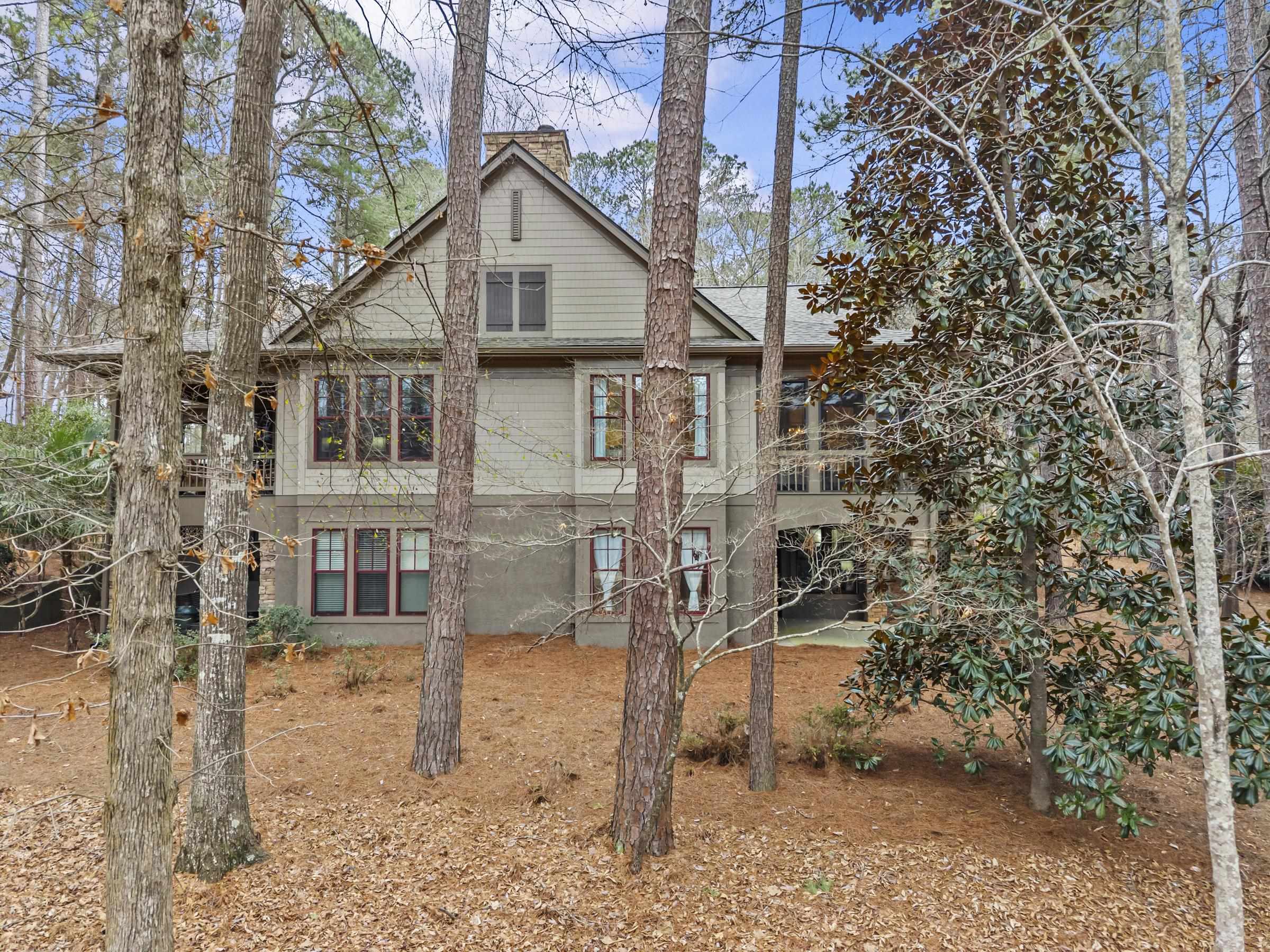 1101 LOCKETS TRAIL