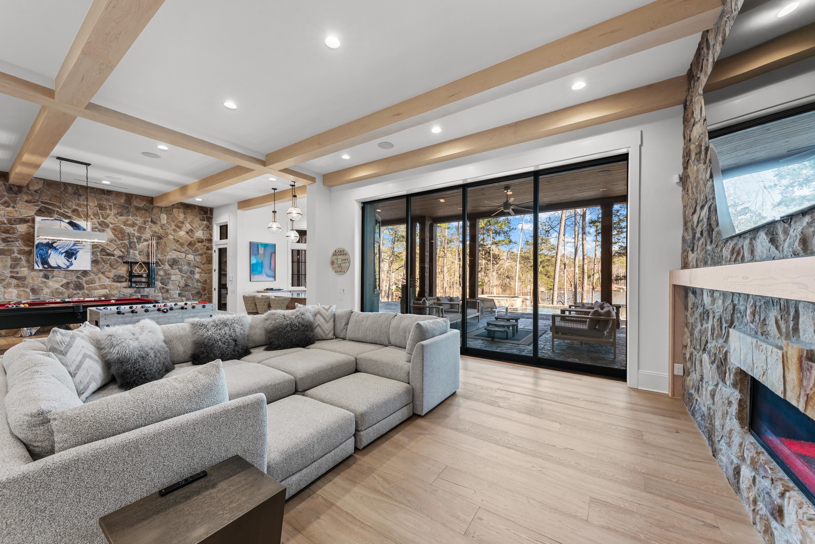 1180 BROADPOINT DRIVE