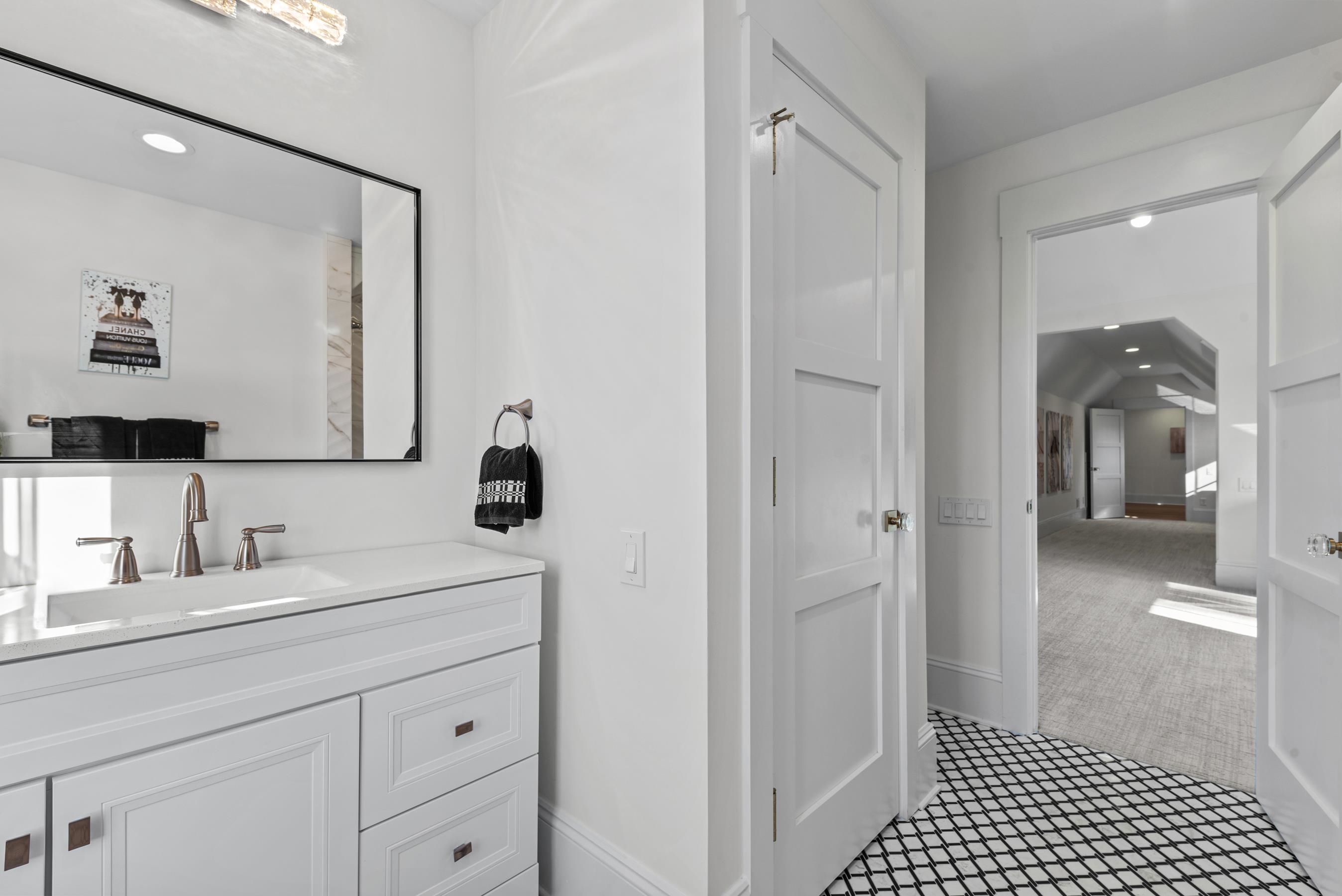 1180 BROADPOINT DRIVE