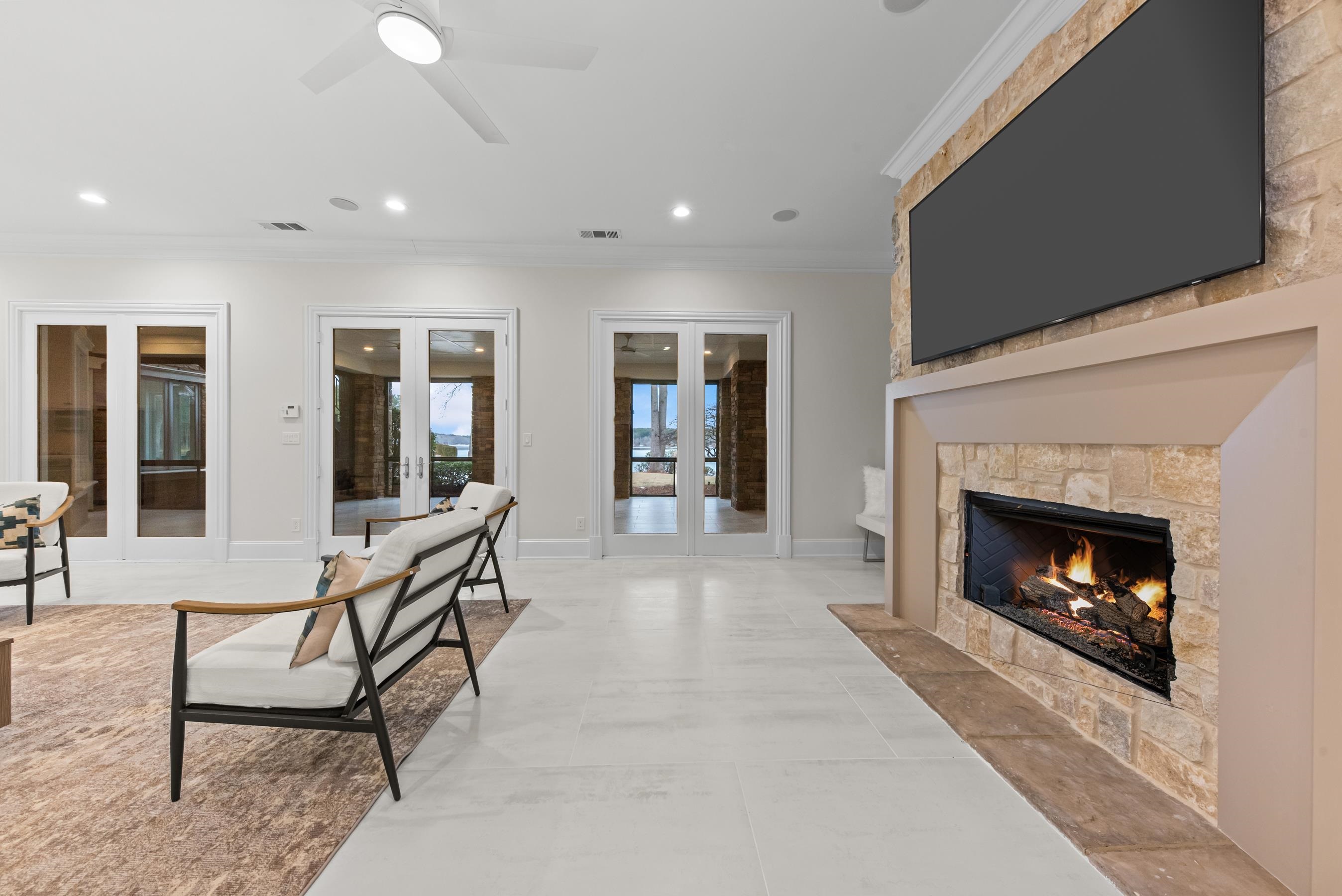 1070 PROSPERITY POINTE