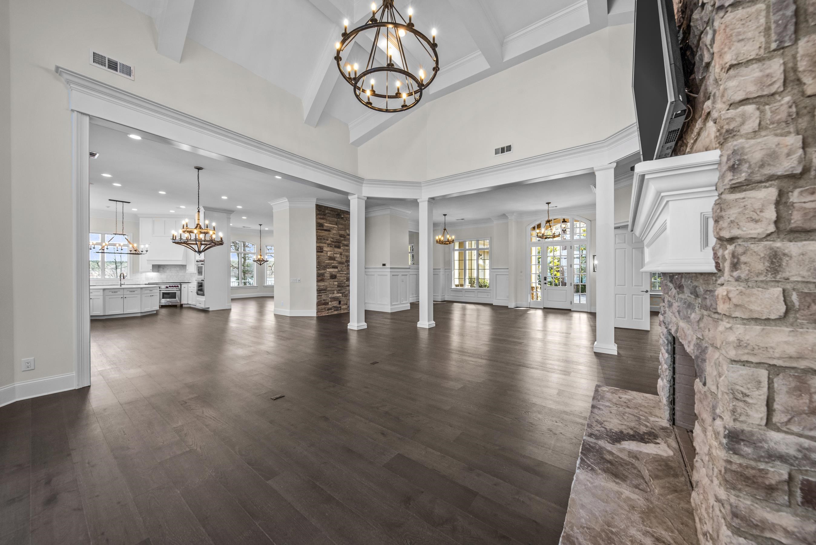 1080 PROSPERITY POINTE