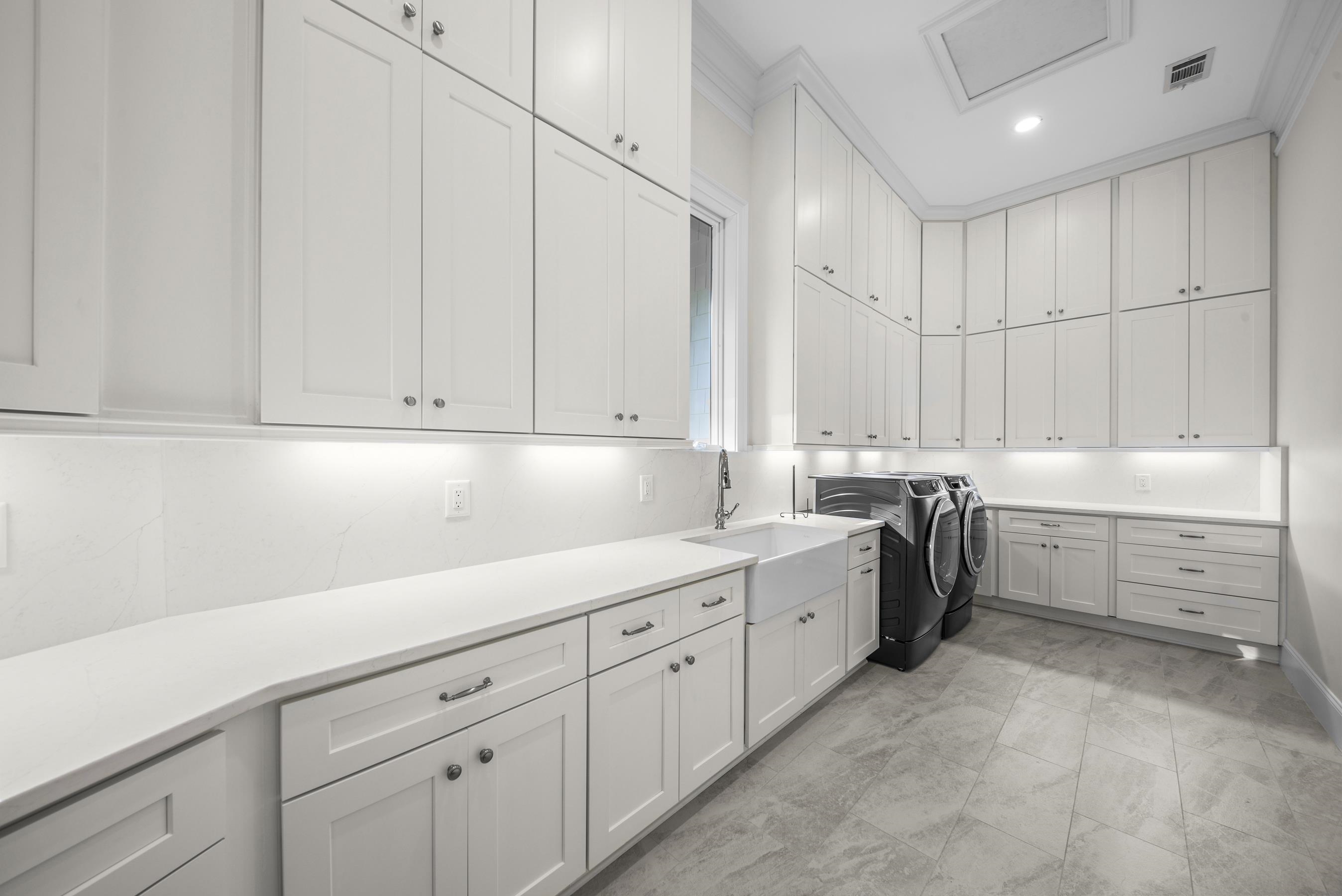 1080 PROSPERITY POINTE