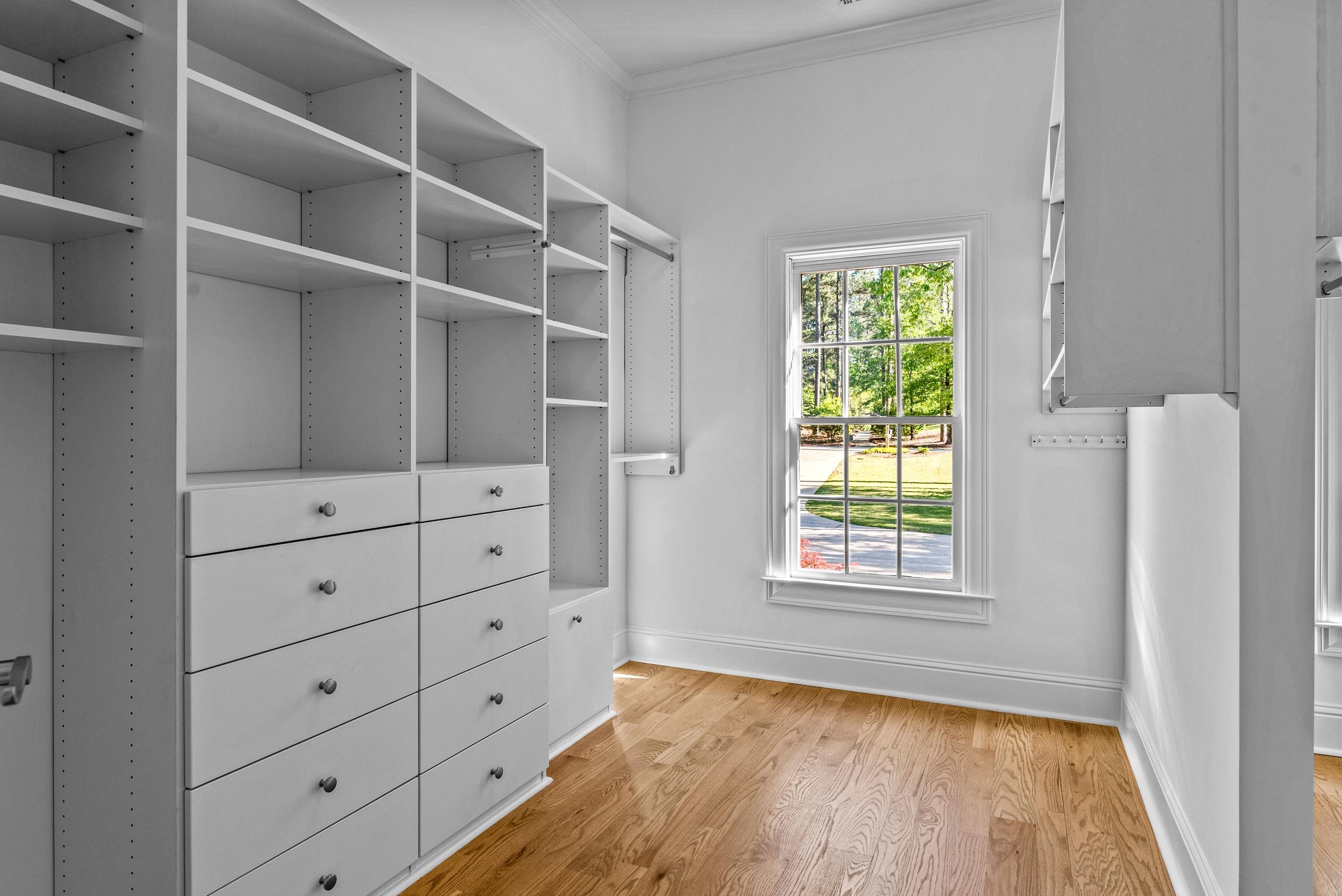 1230 LAKE CLUB DRIVE