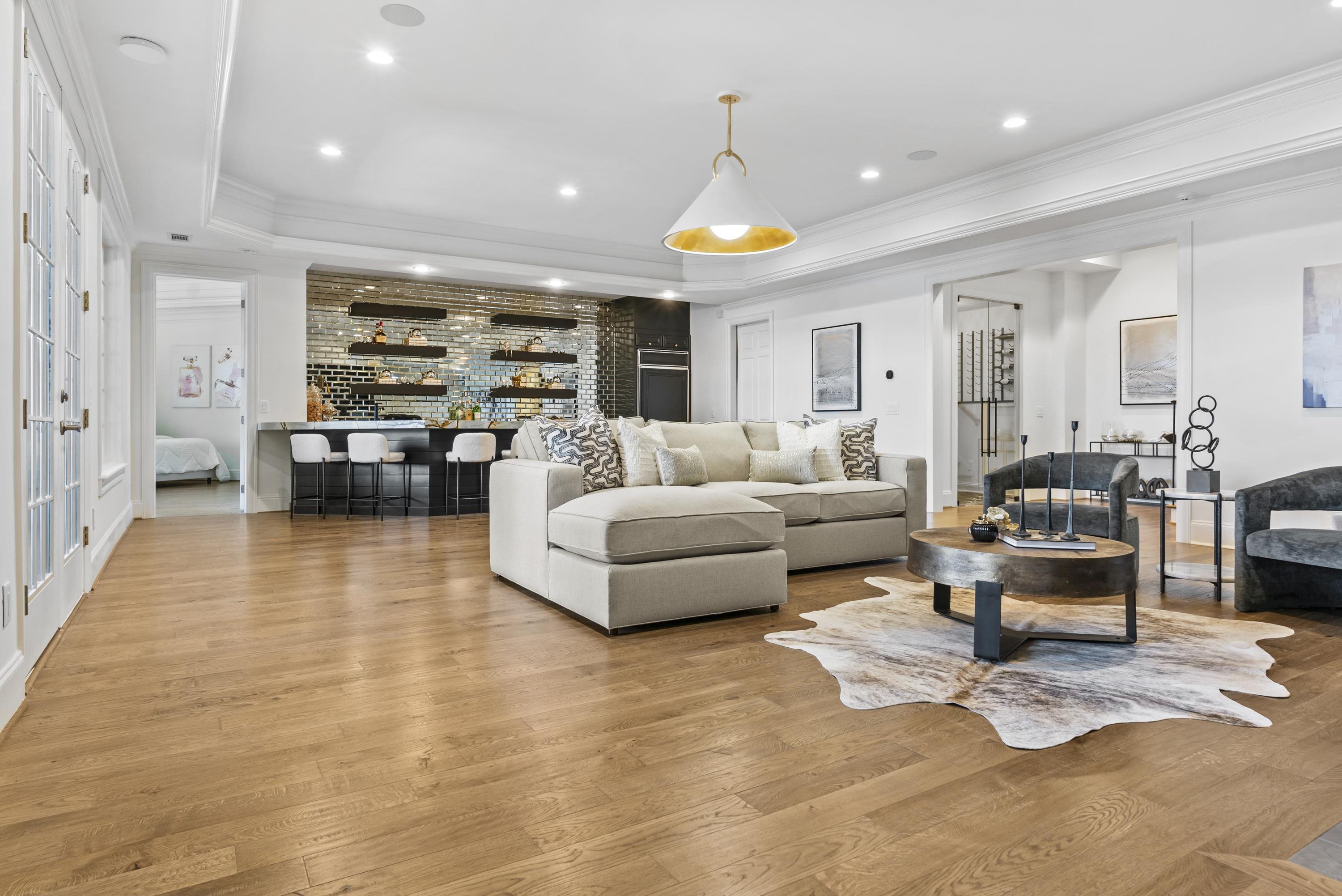 1230 LAKE CLUB DRIVE