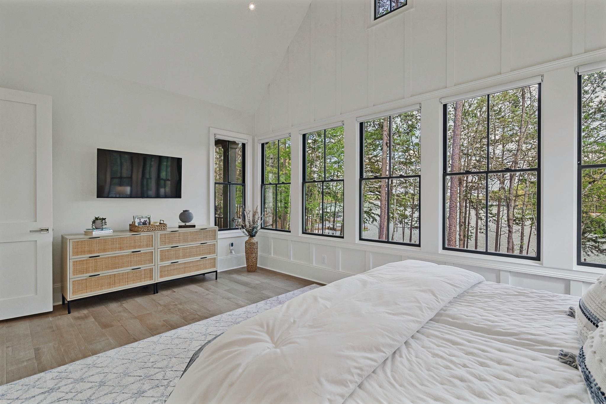 1091 LONGVIEW COMMONS