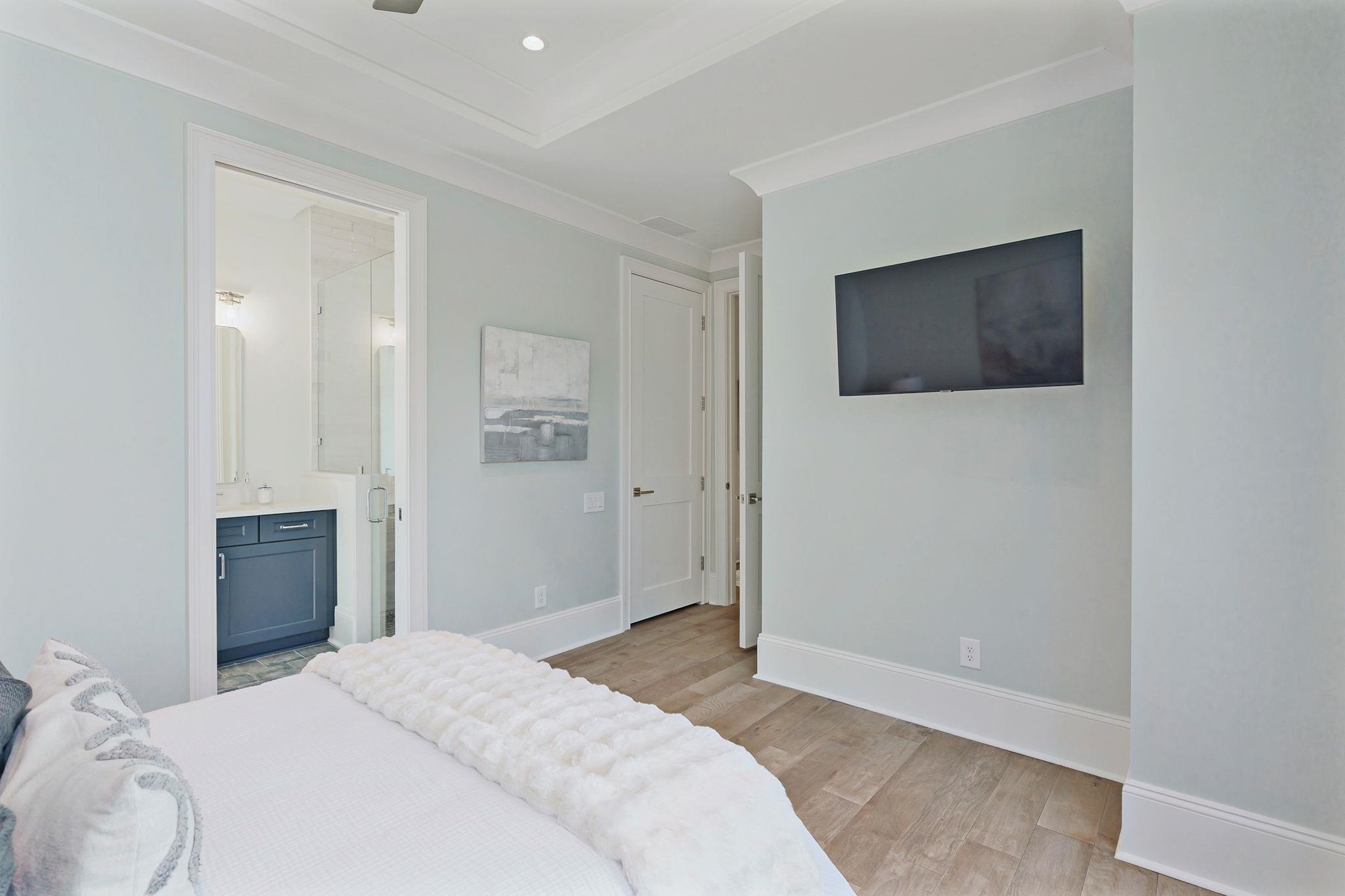 1091 LONGVIEW COMMONS