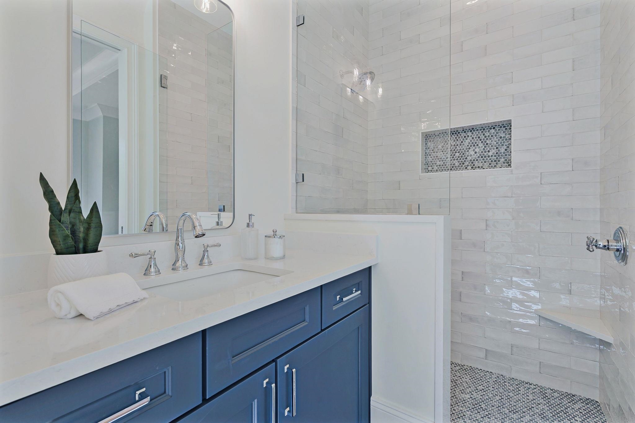 1091 LONGVIEW COMMONS