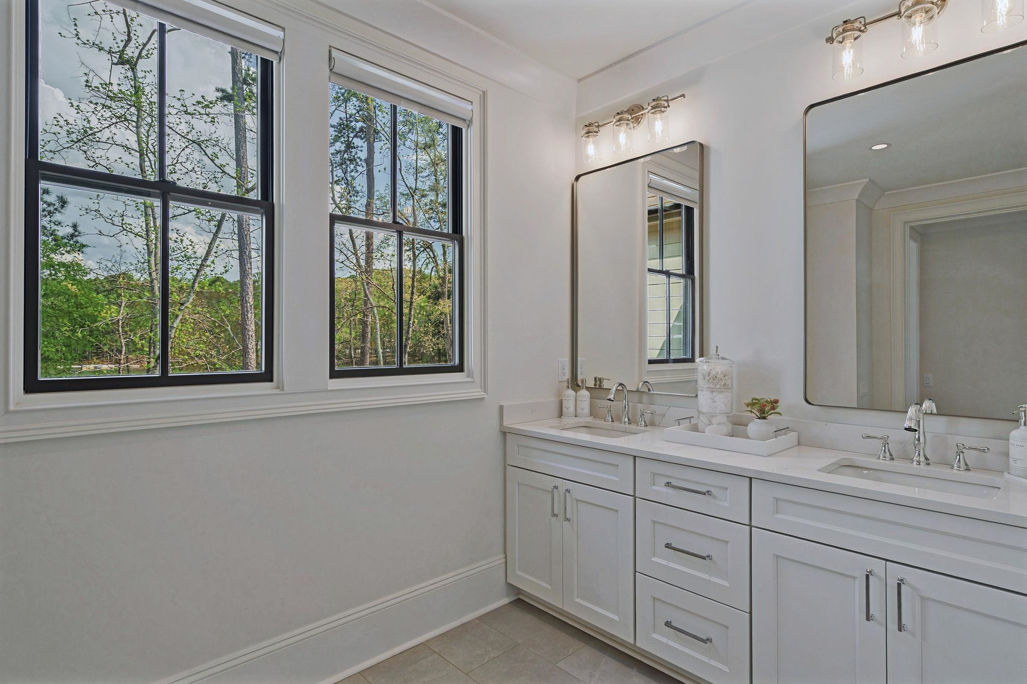 1091 LONGVIEW COMMONS