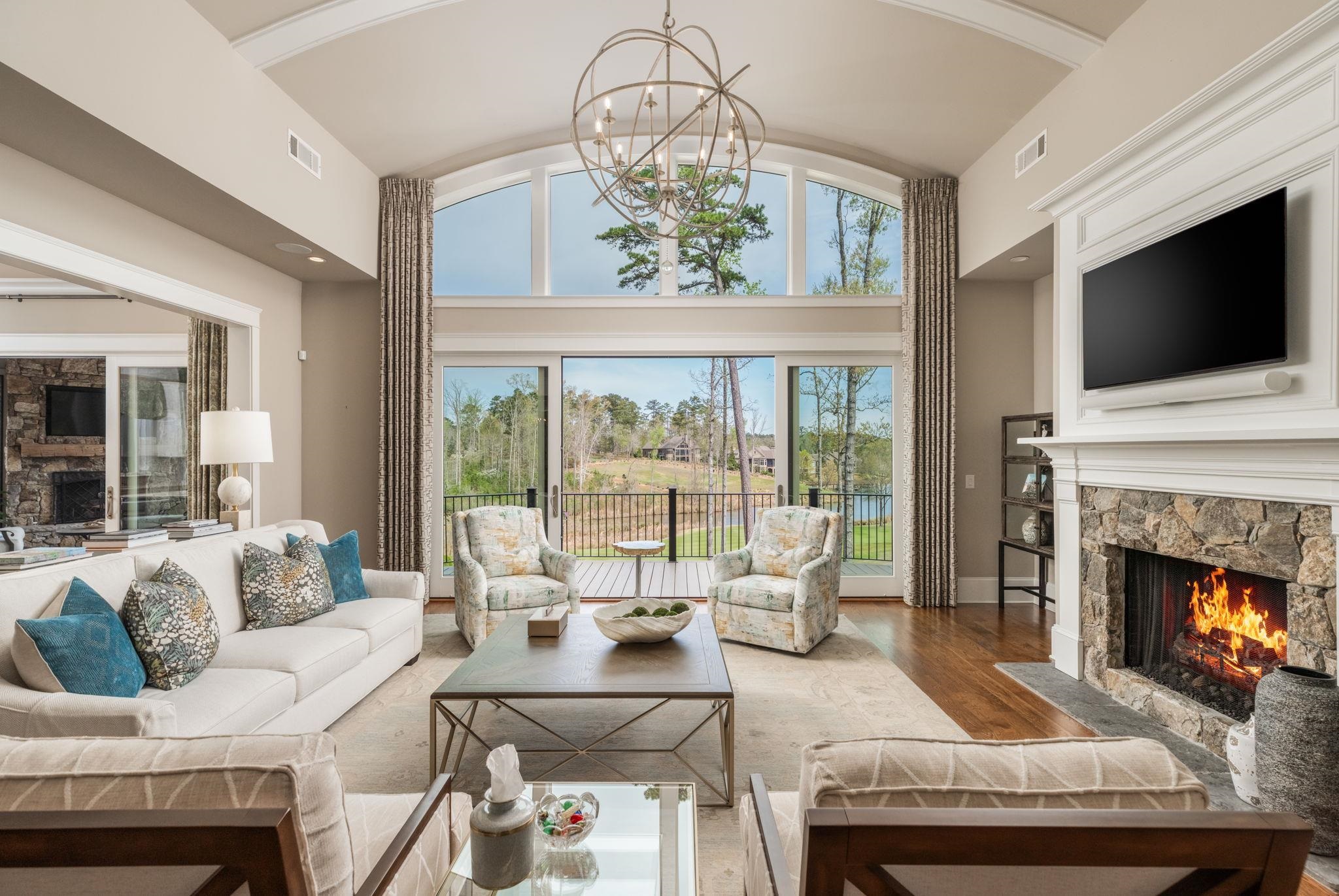 1240 ROSE CREEK