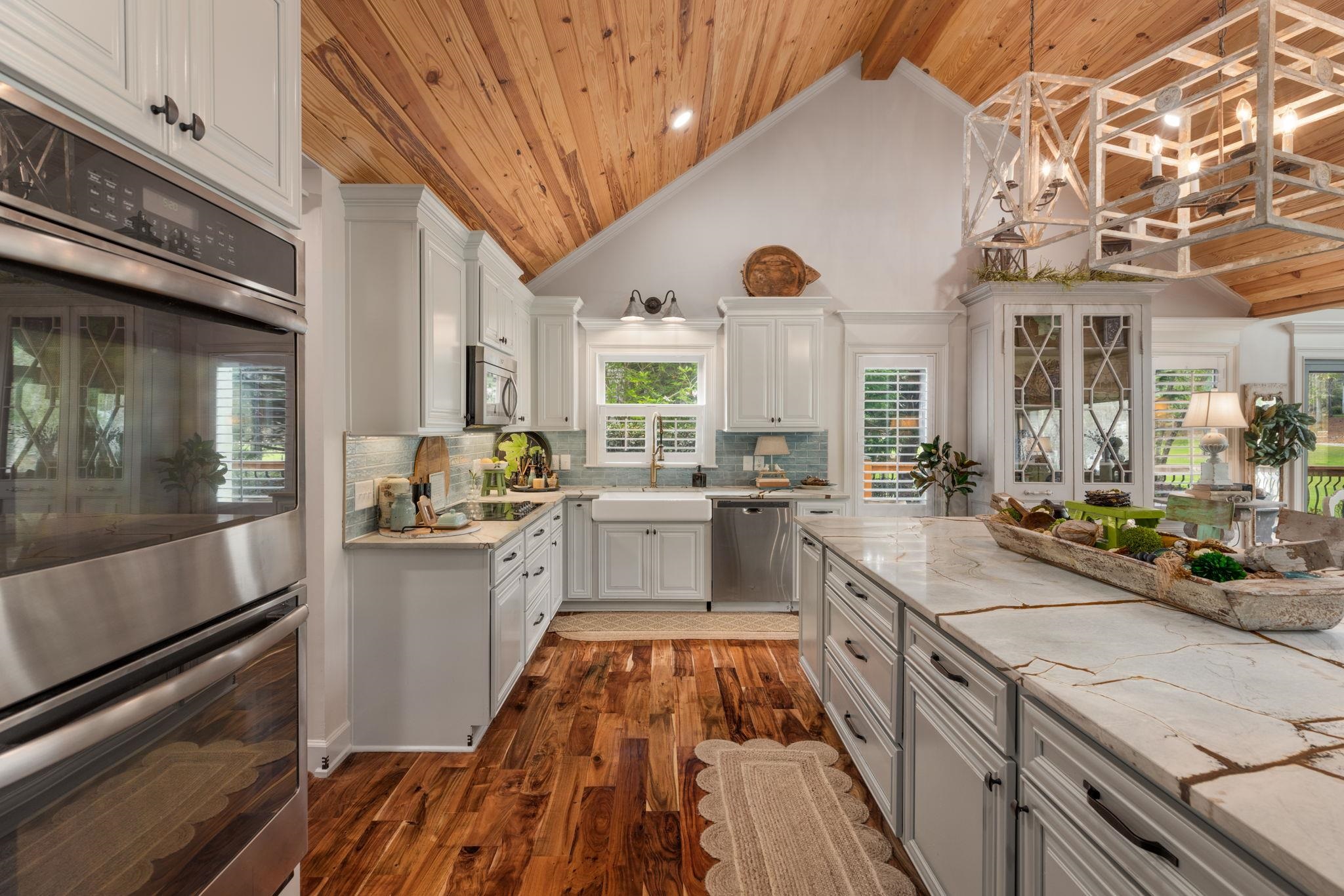 1040 SPYGLASS HILL