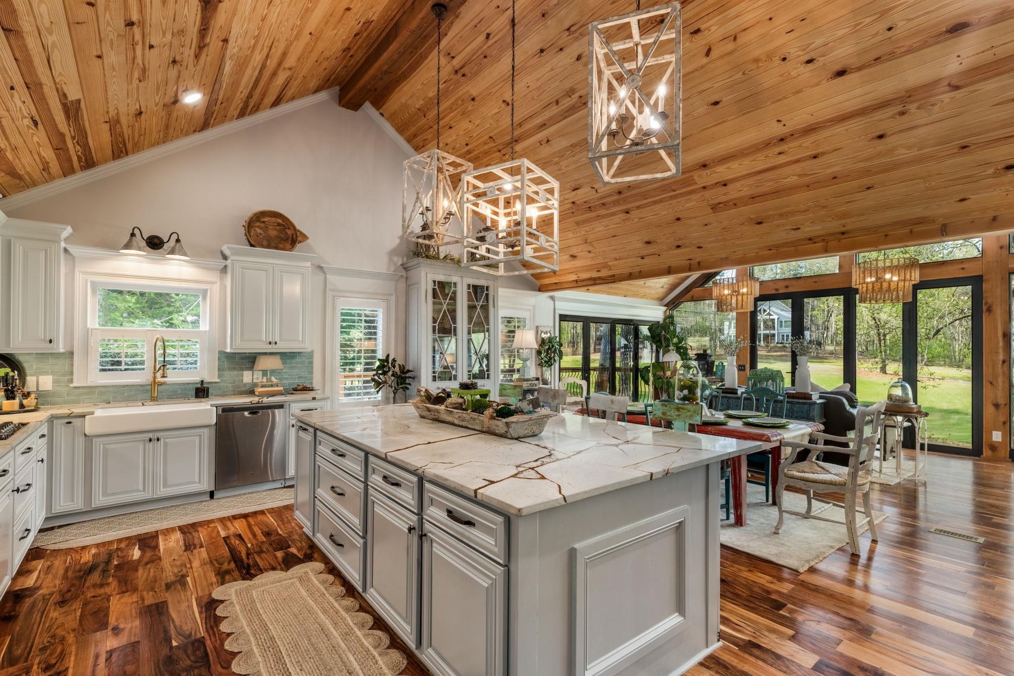 1040 SPYGLASS HILL
