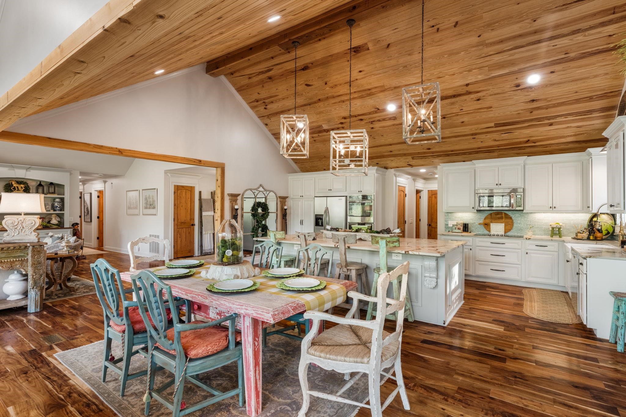 1040 SPYGLASS HILL