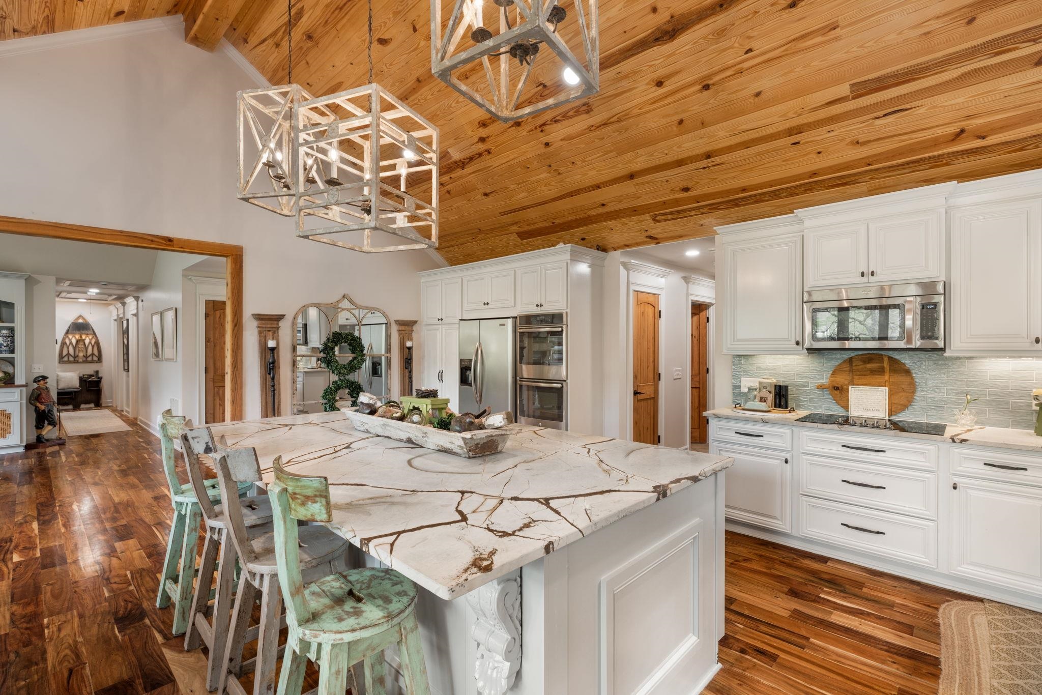 1040 SPYGLASS HILL