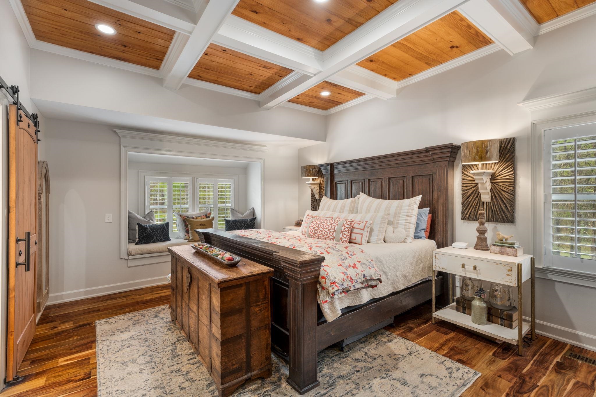 1040 SPYGLASS HILL