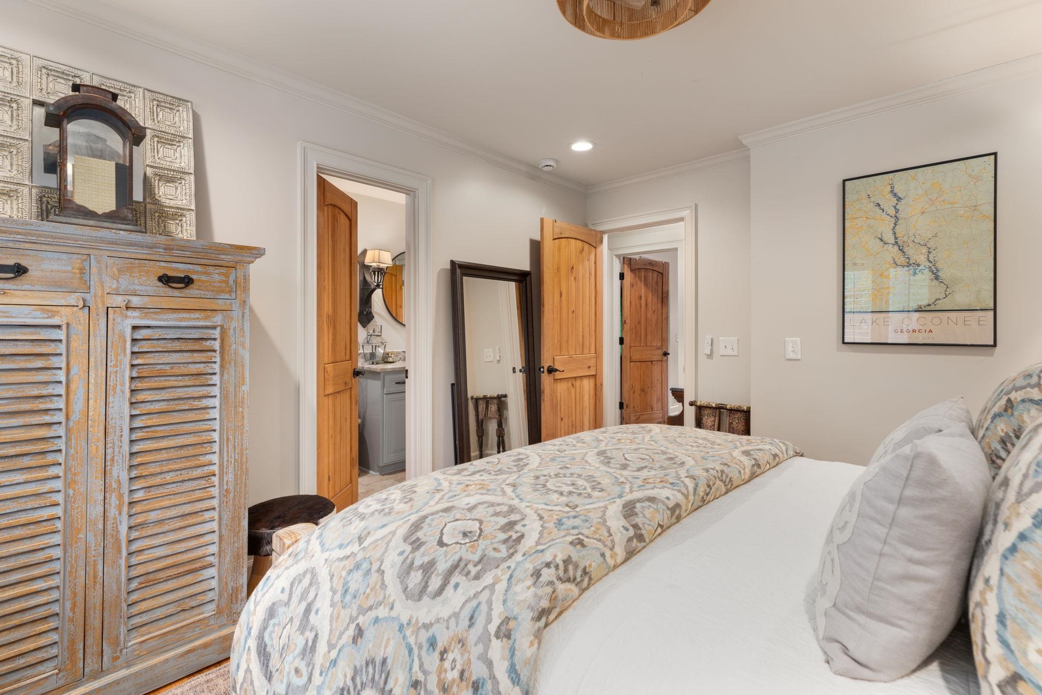 1040 SPYGLASS HILL
