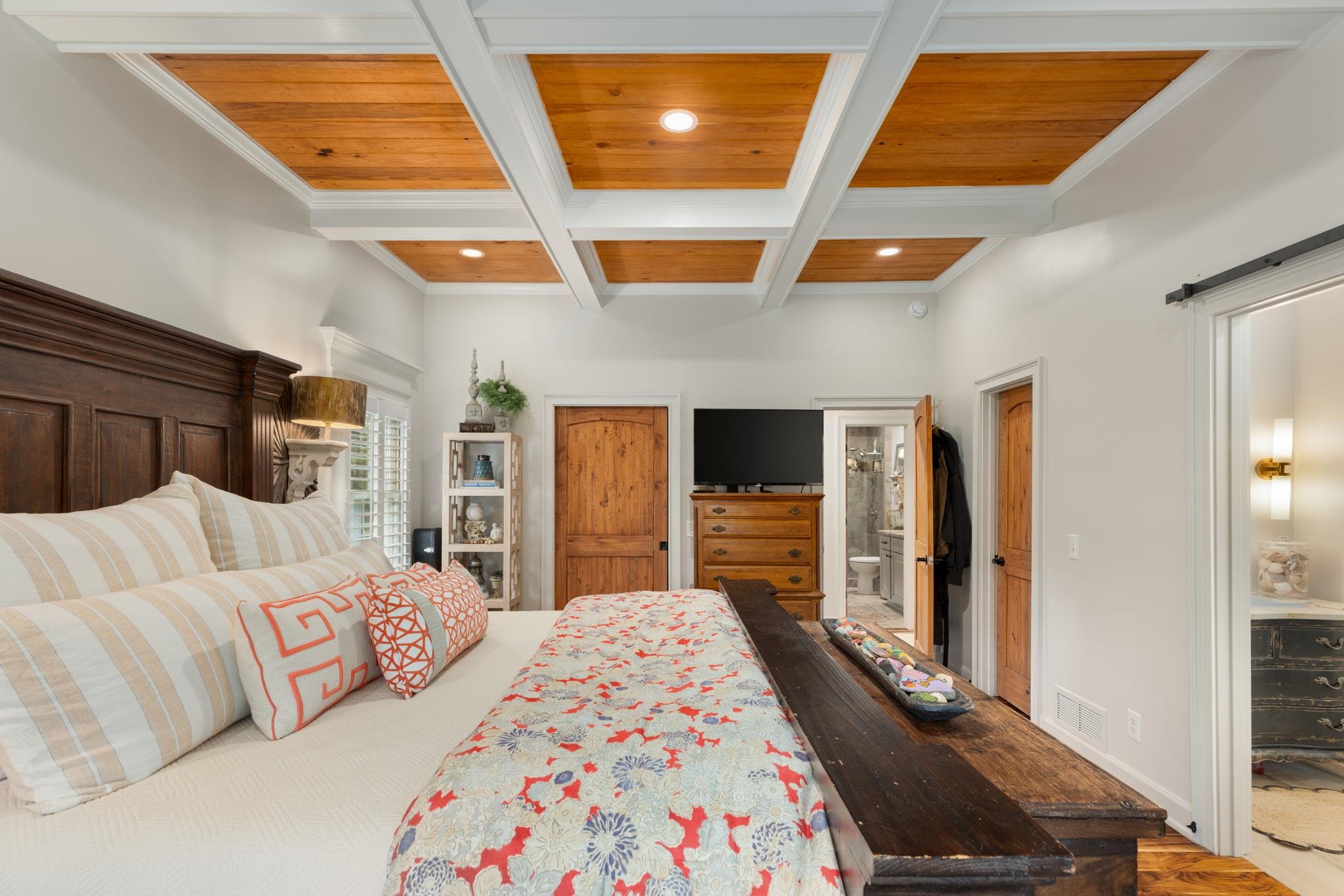 1040 SPYGLASS HILL