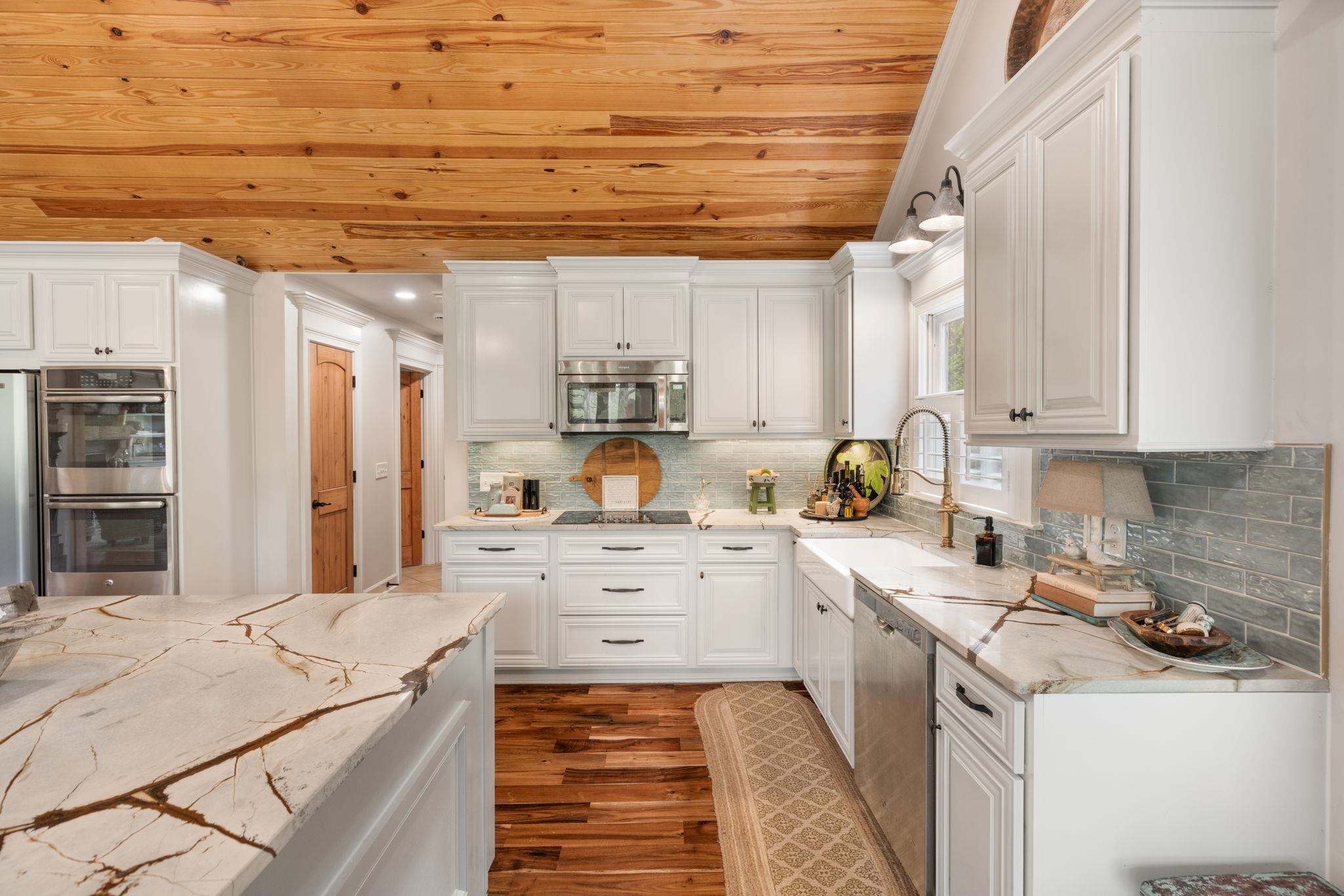 1040 SPYGLASS HILL