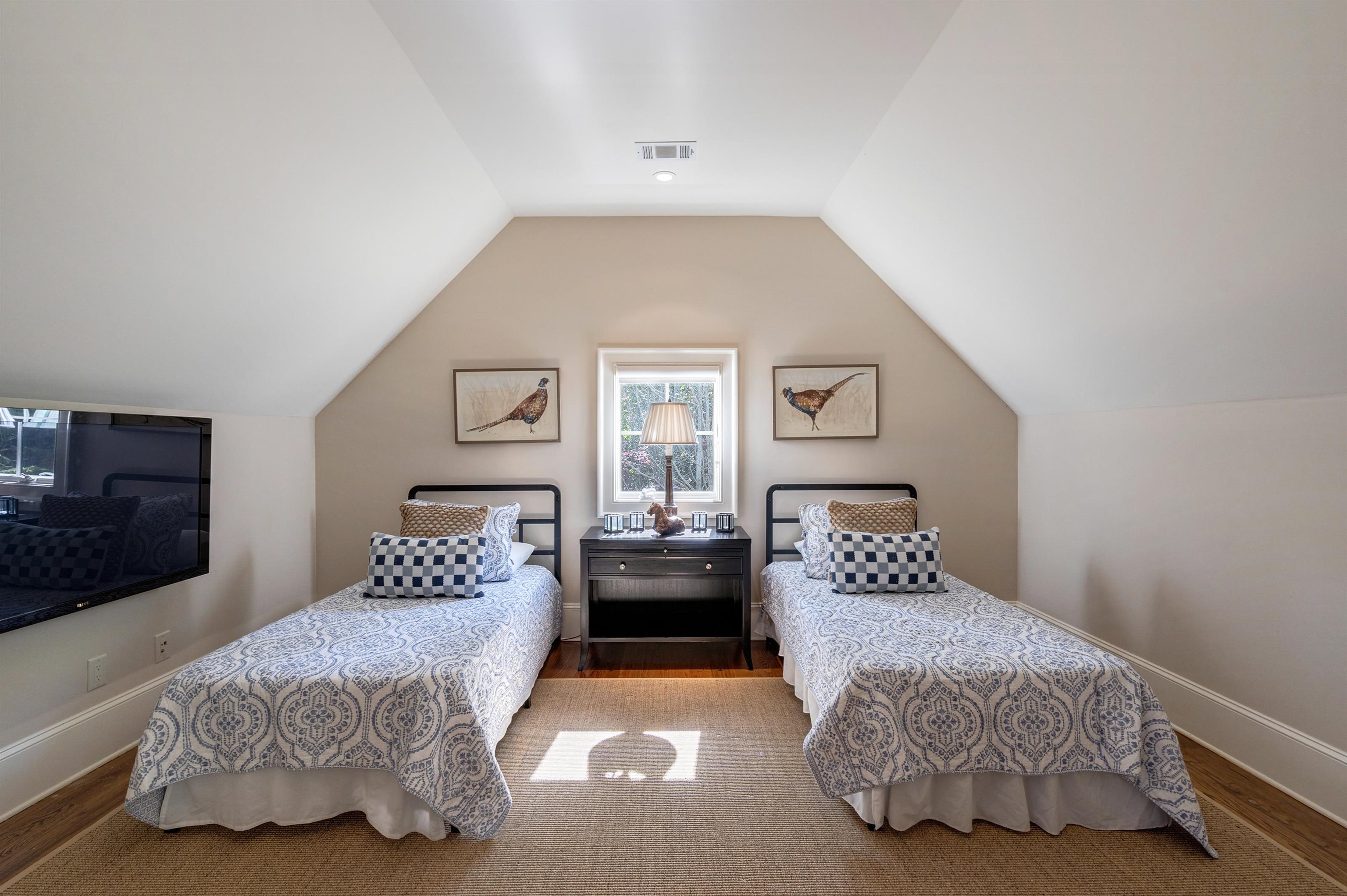 2030 LINGER LONGER DRIVE