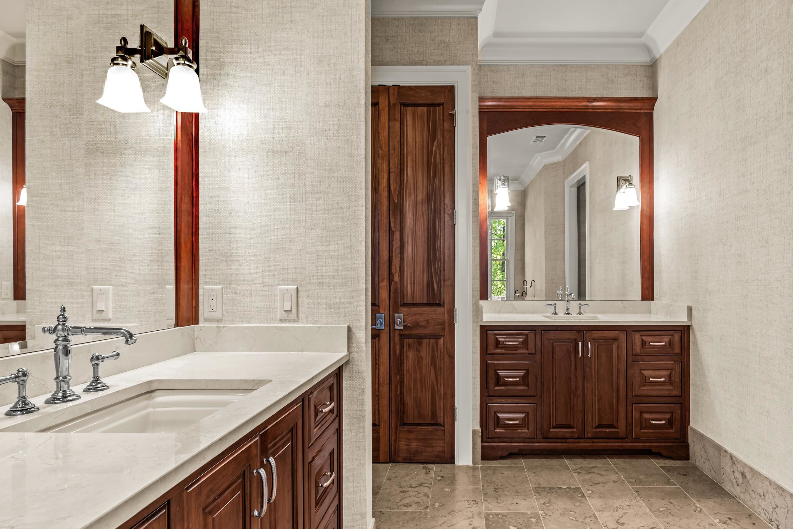 2030 LINGER LONGER DRIVE