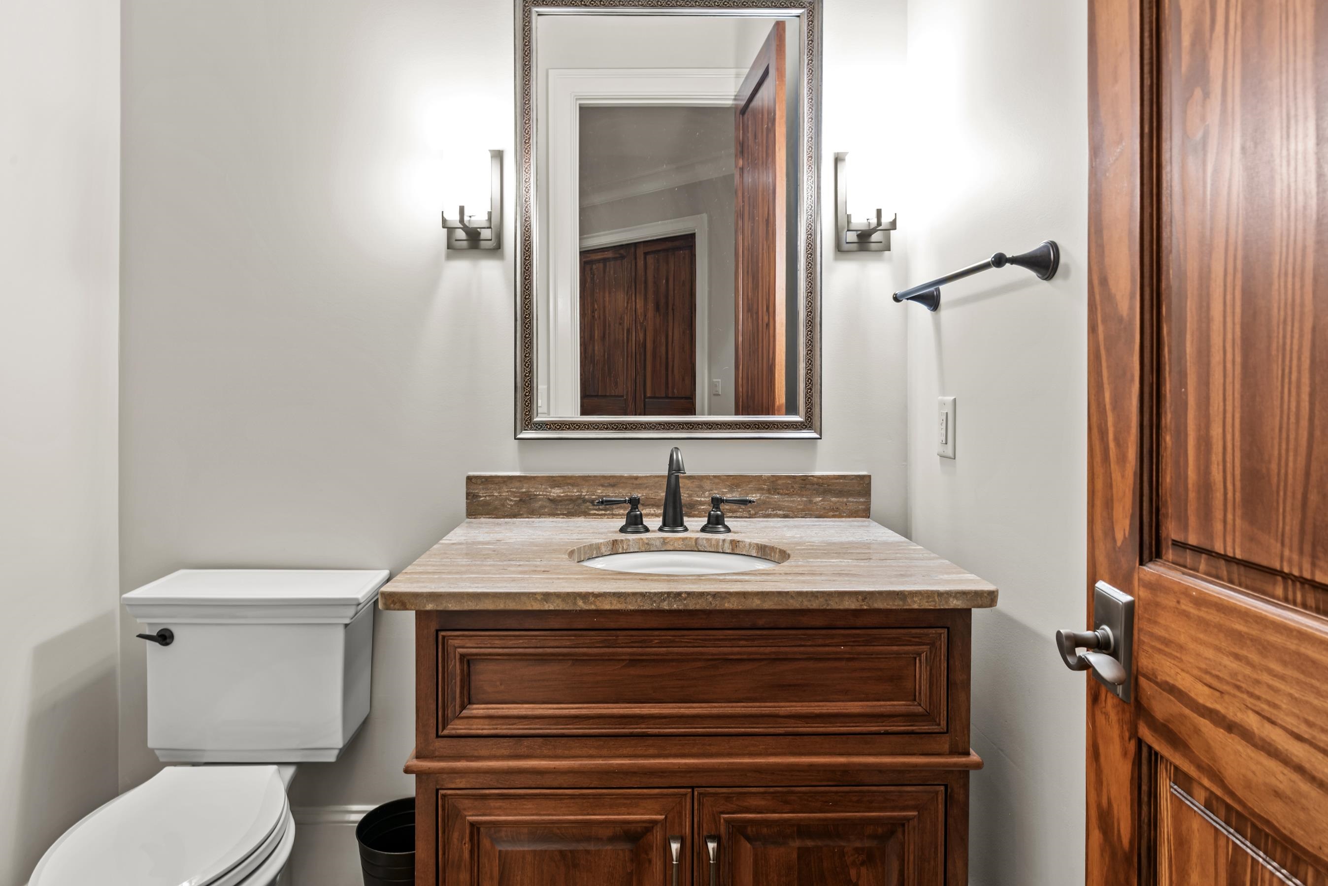 2030 LINGER LONGER DRIVE