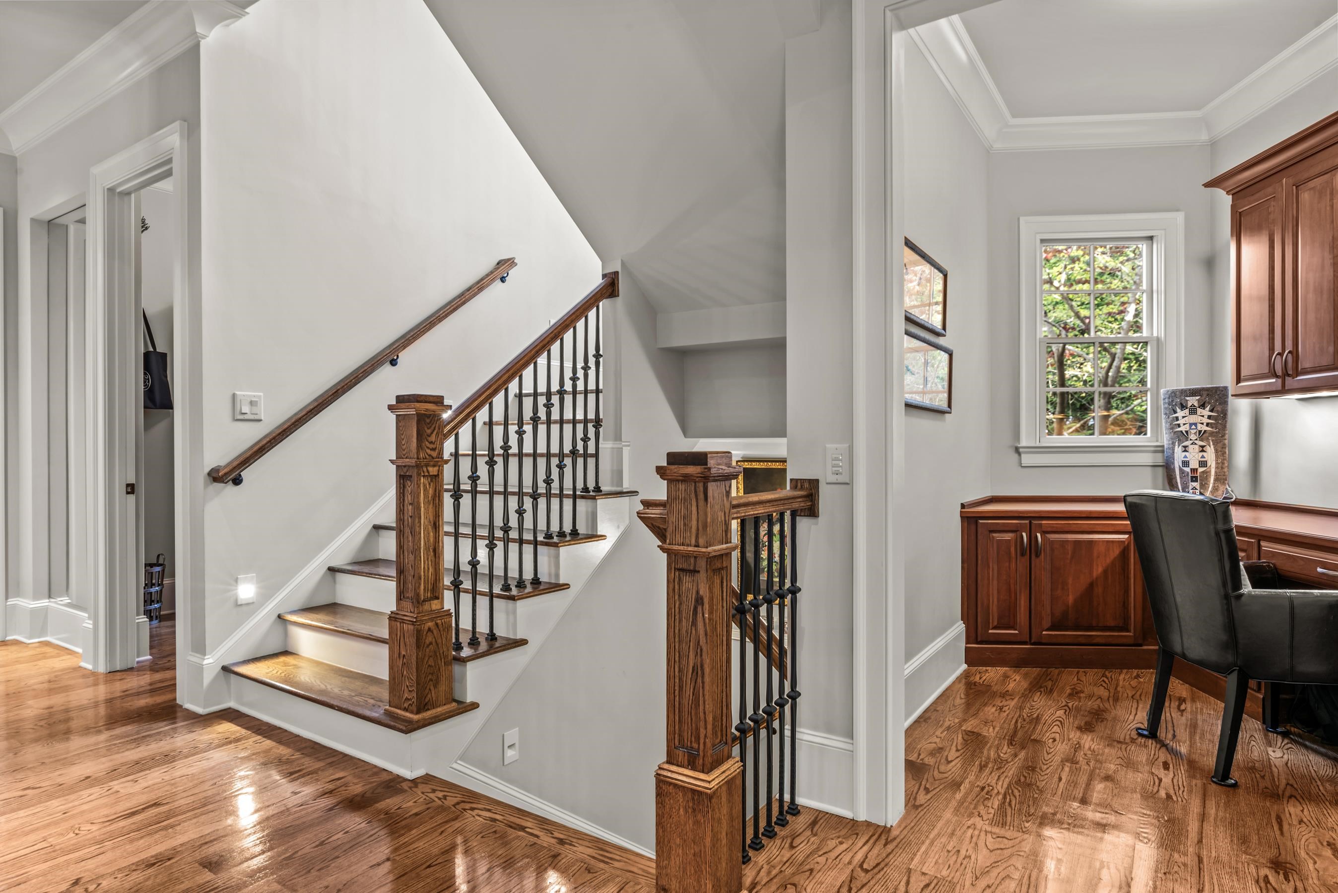 2030 LINGER LONGER DRIVE