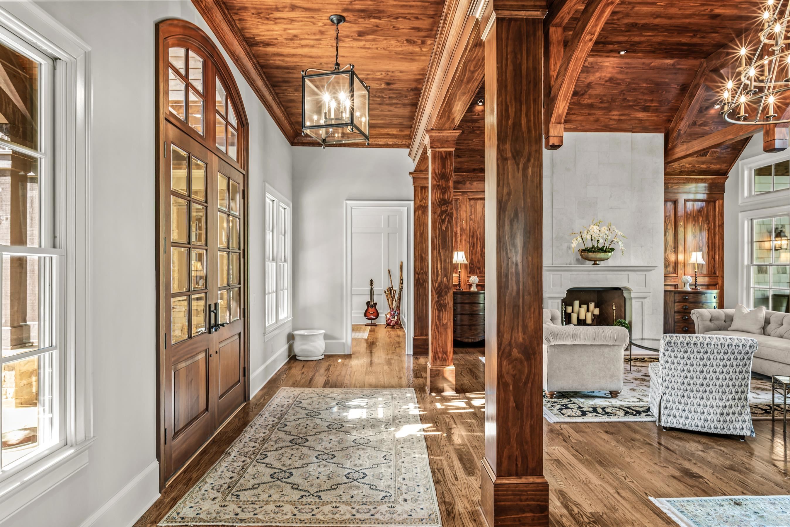 2030 LINGER LONGER DRIVE