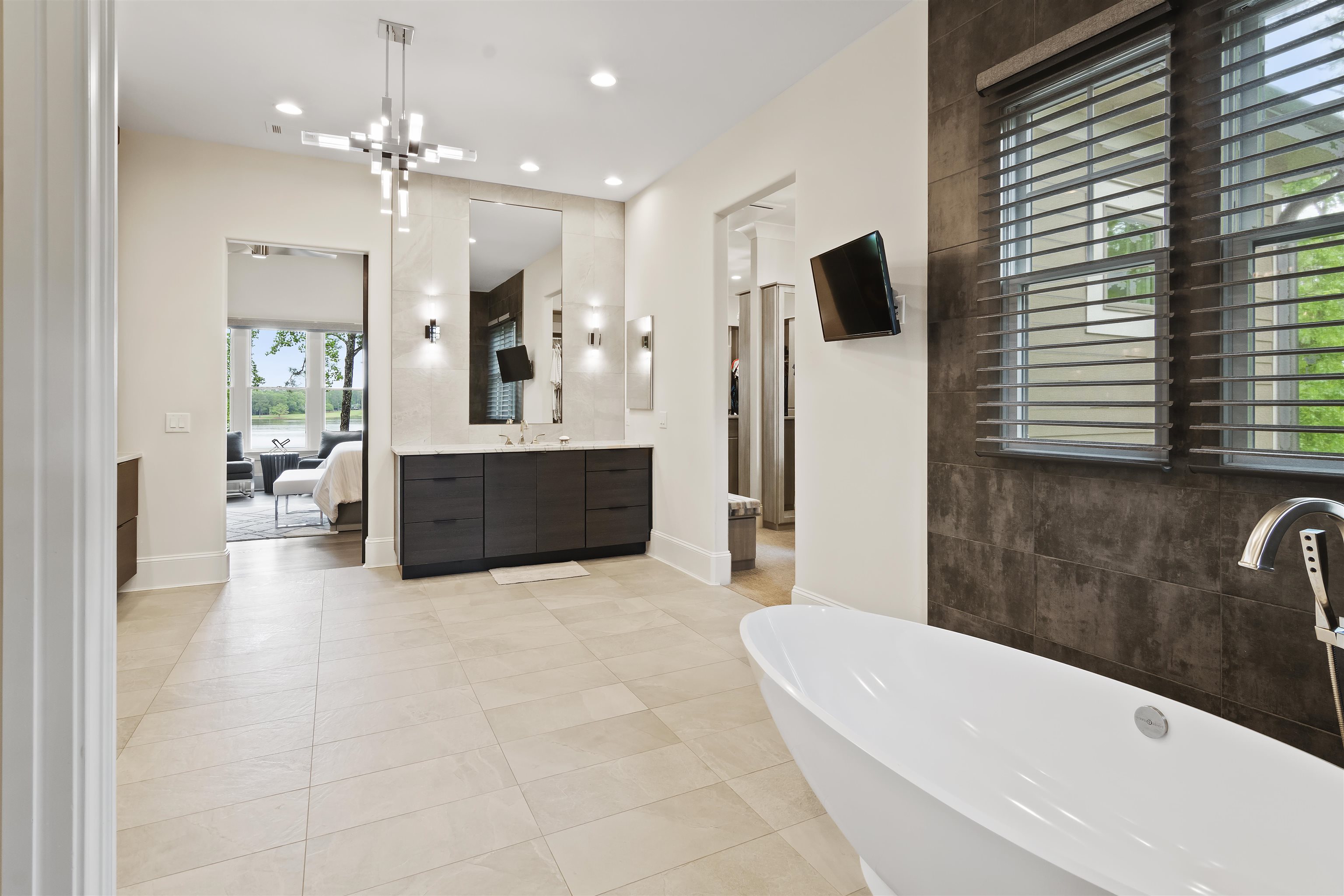 2751 LINGER LONGER DRIVE