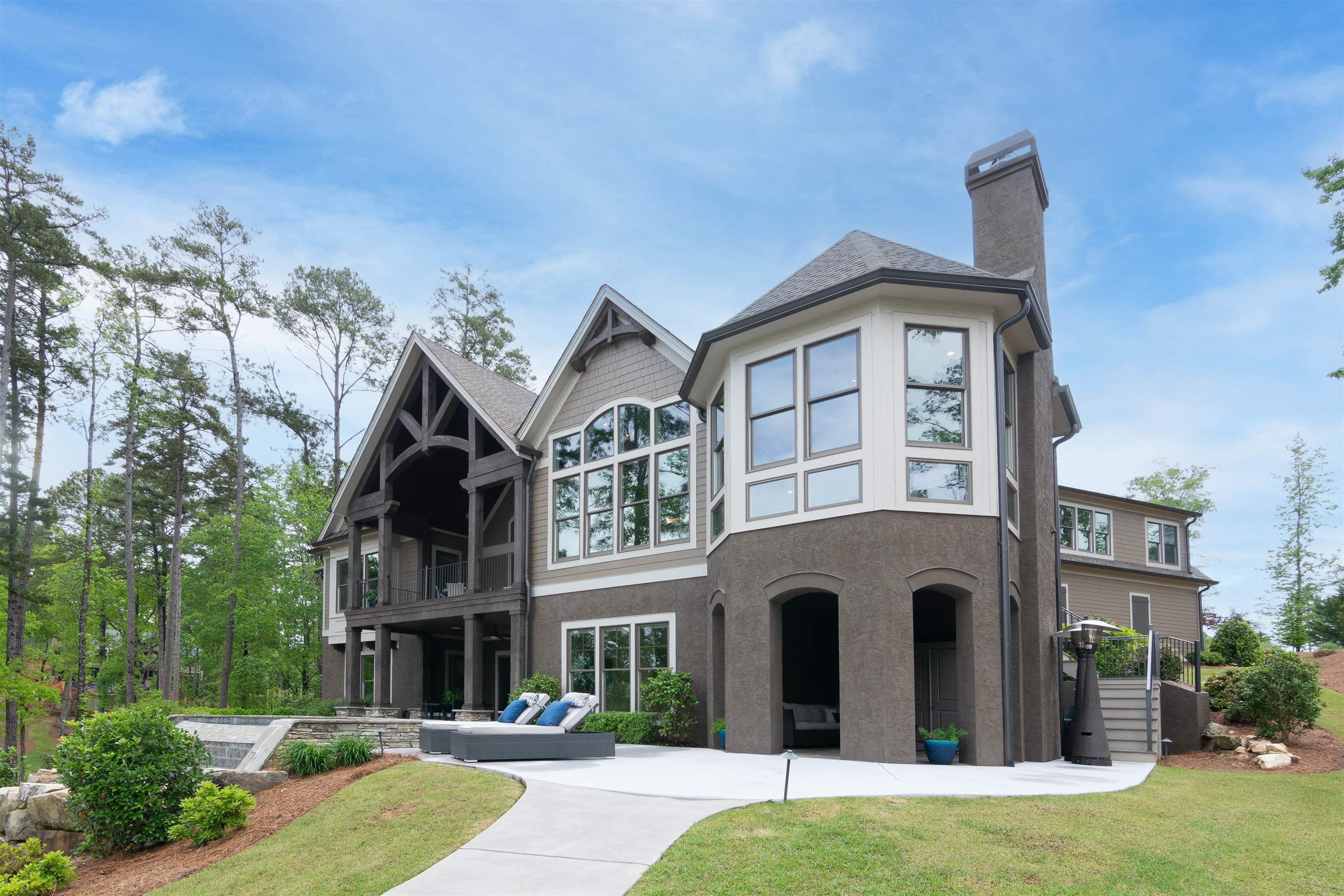 2751 LINGER LONGER DRIVE