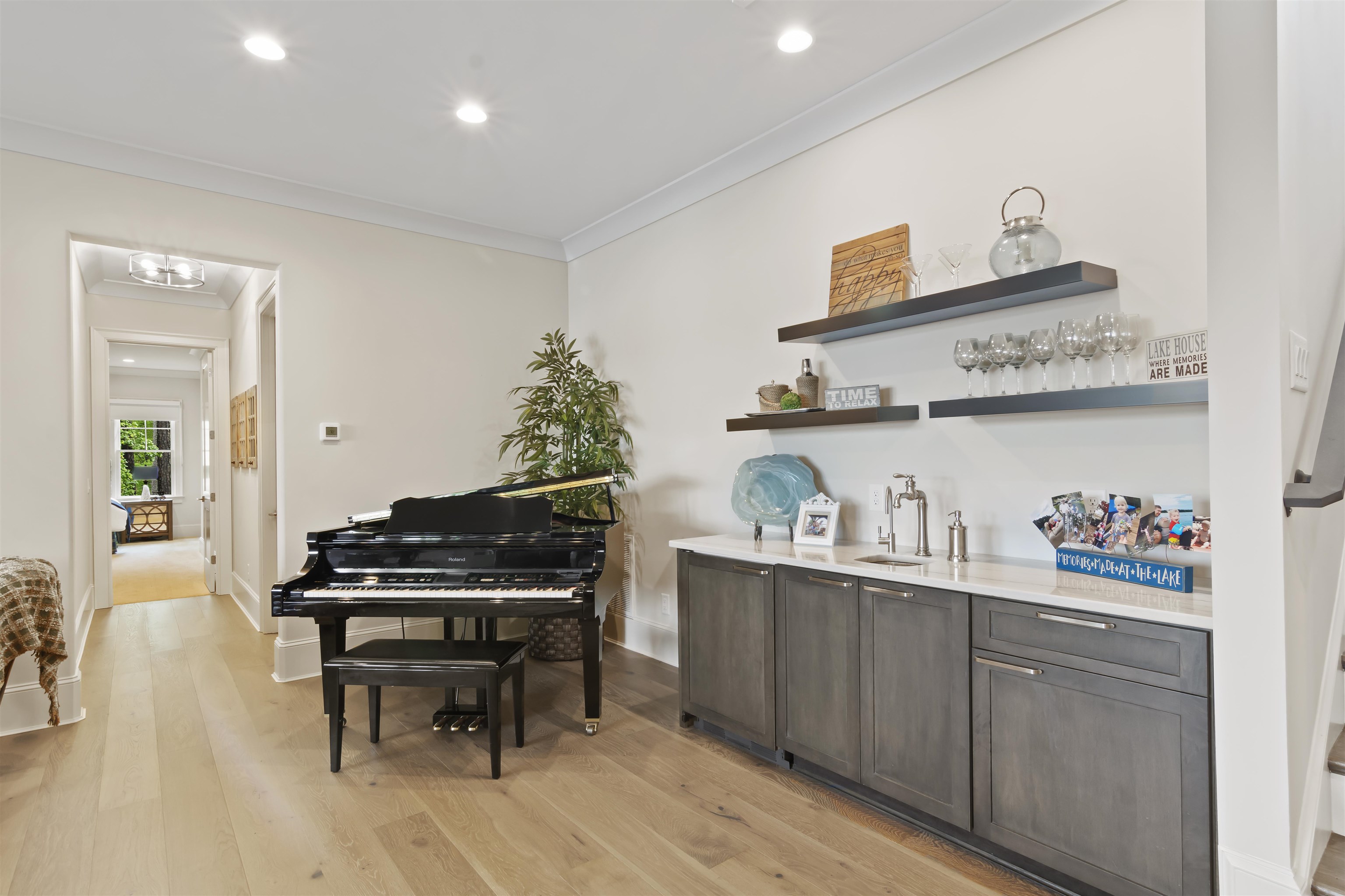 2751 LINGER LONGER DRIVE