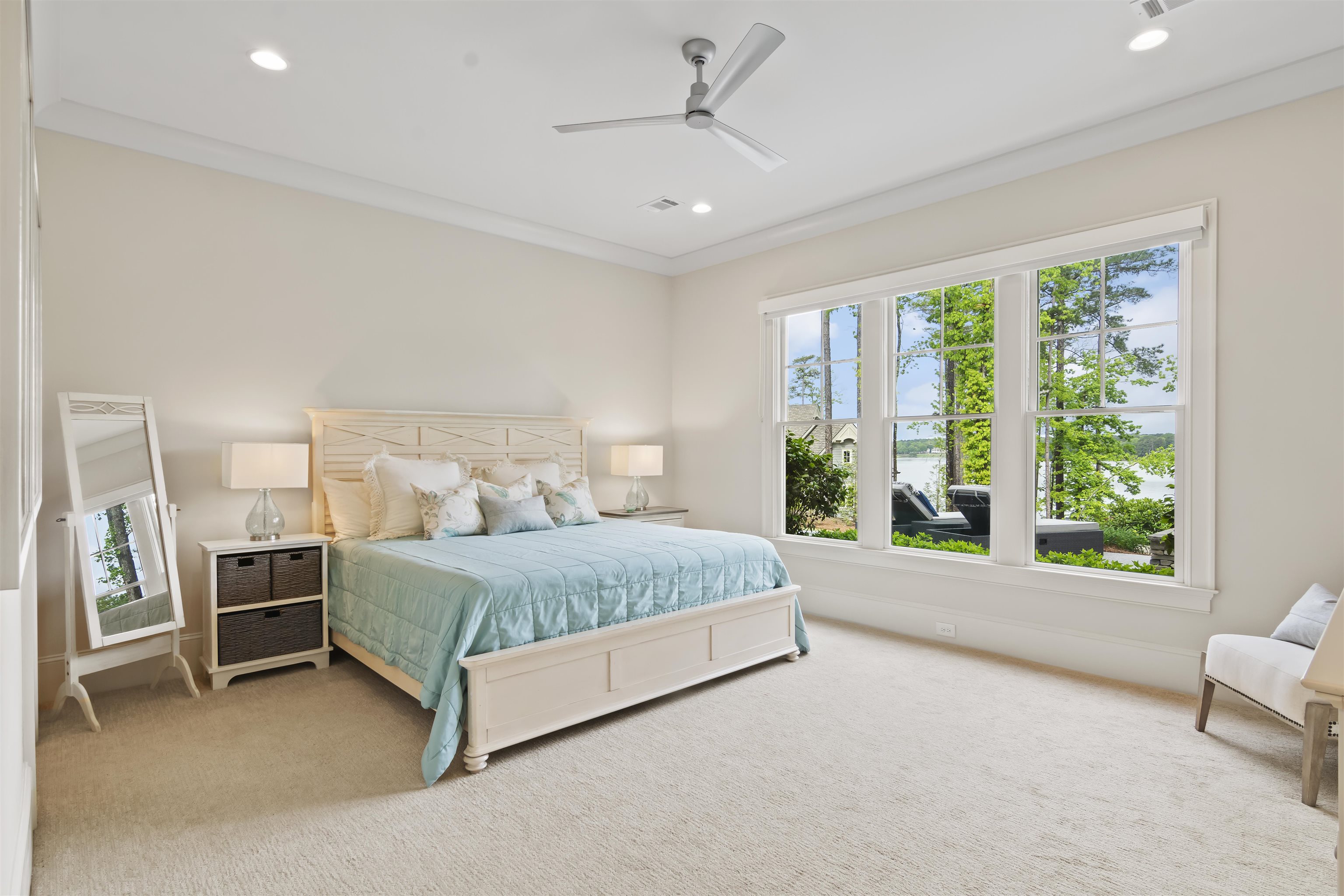 2751 LINGER LONGER DRIVE