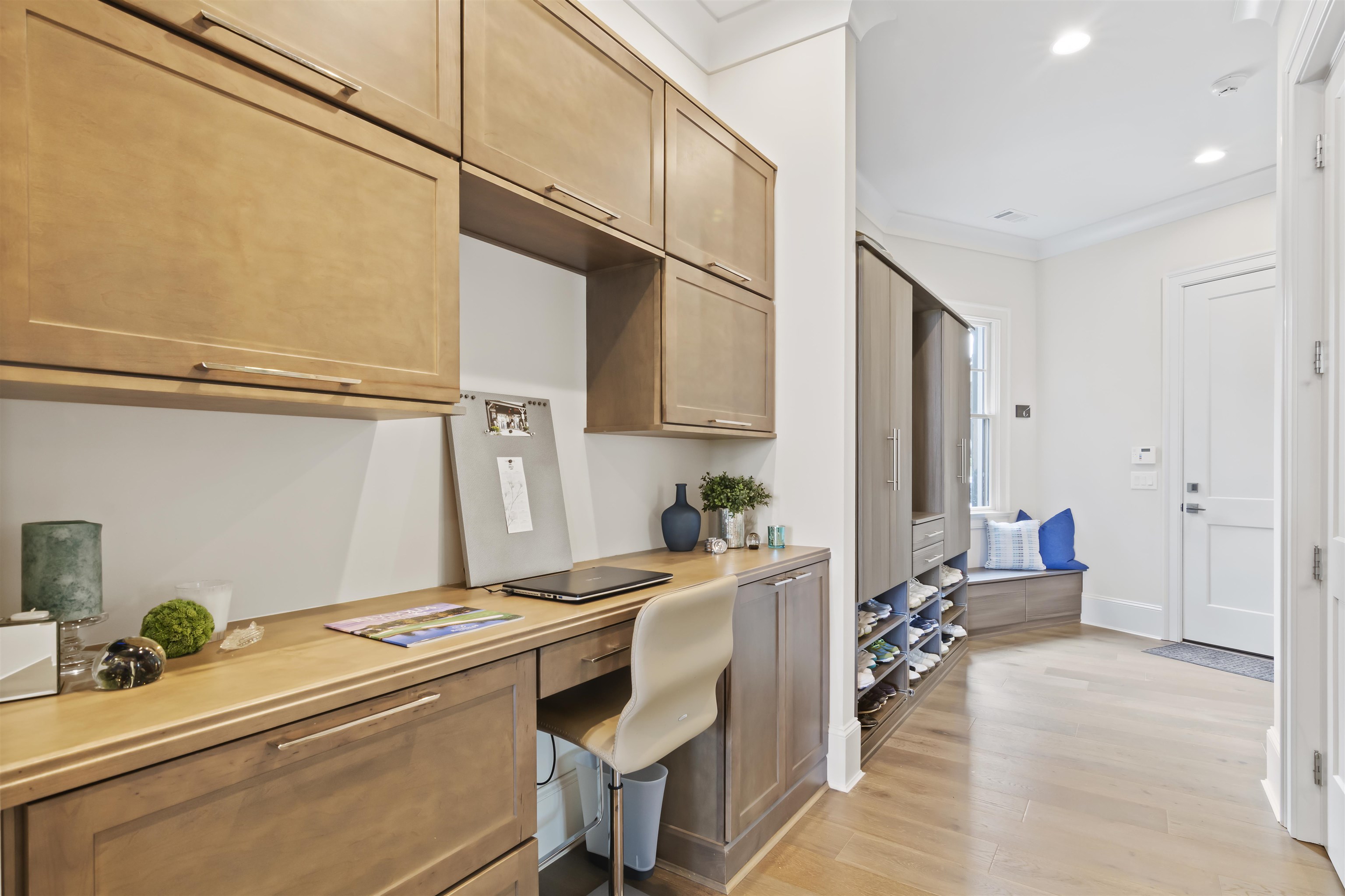 2751 LINGER LONGER DRIVE