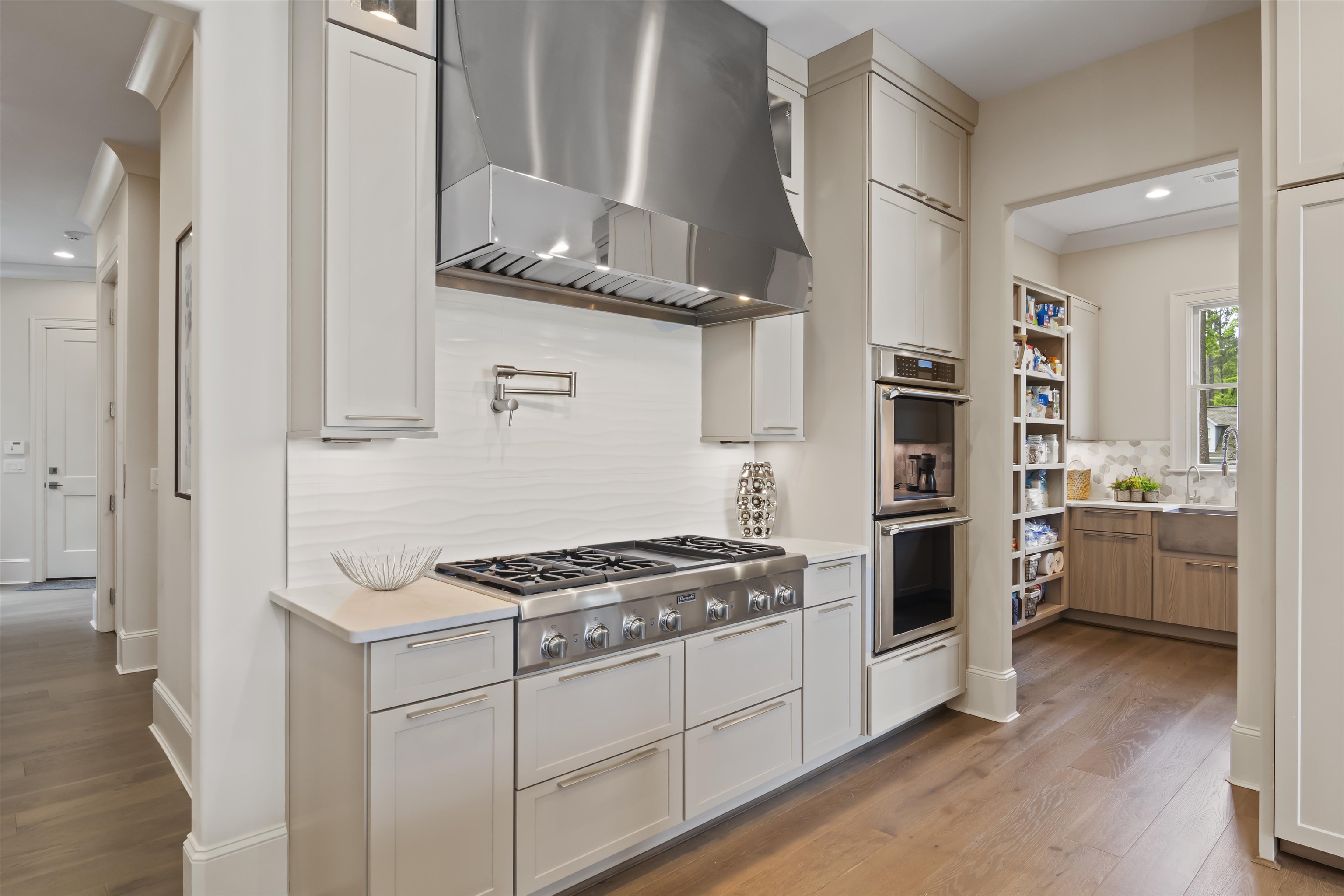 2751 LINGER LONGER DRIVE