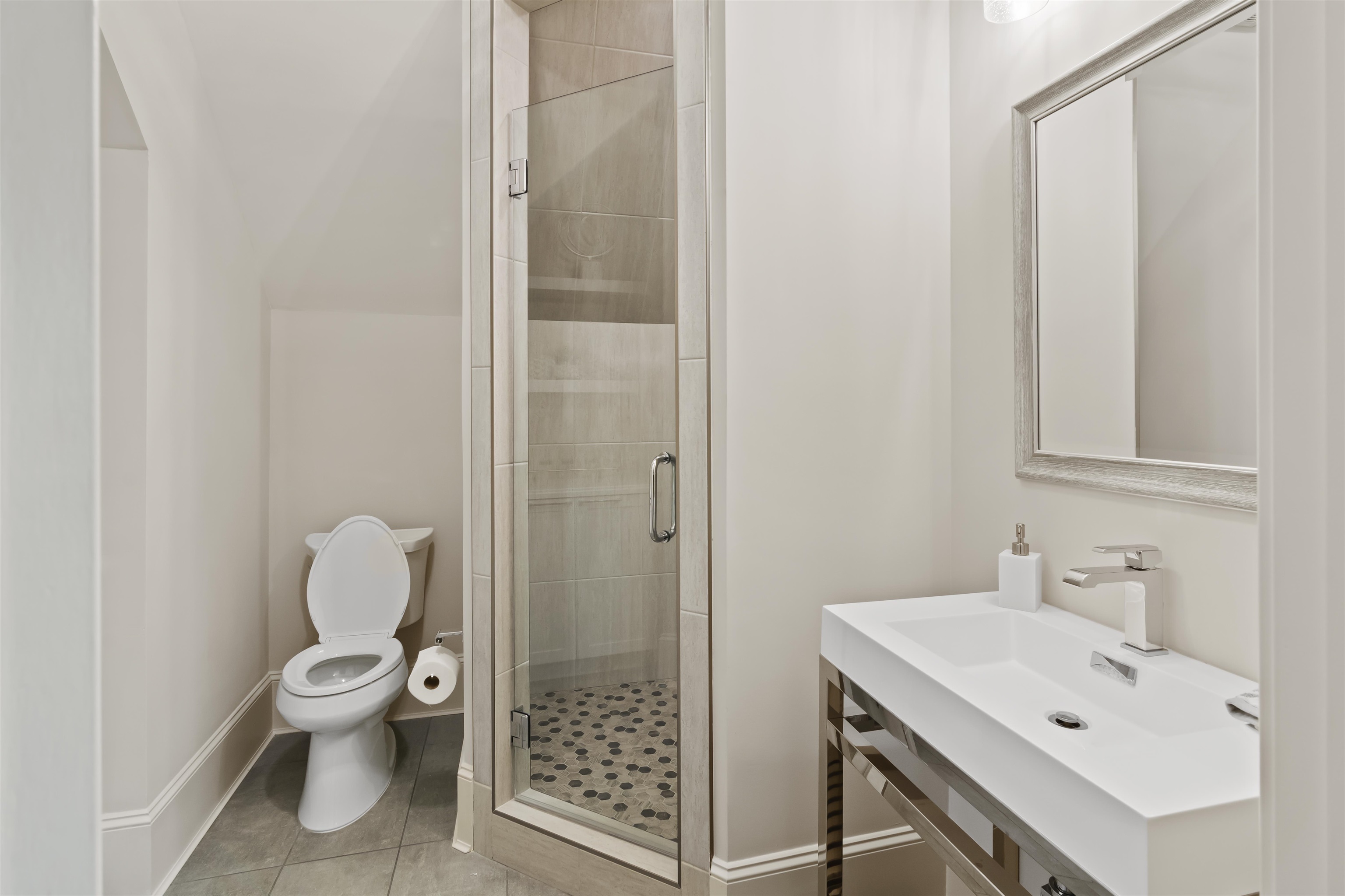 2751 LINGER LONGER DRIVE