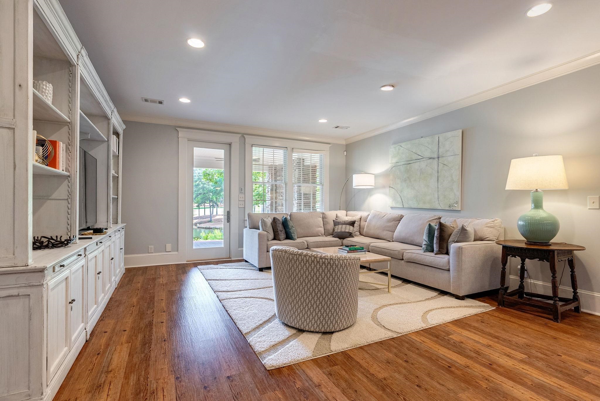 1010 CAROLYNS PLACE
