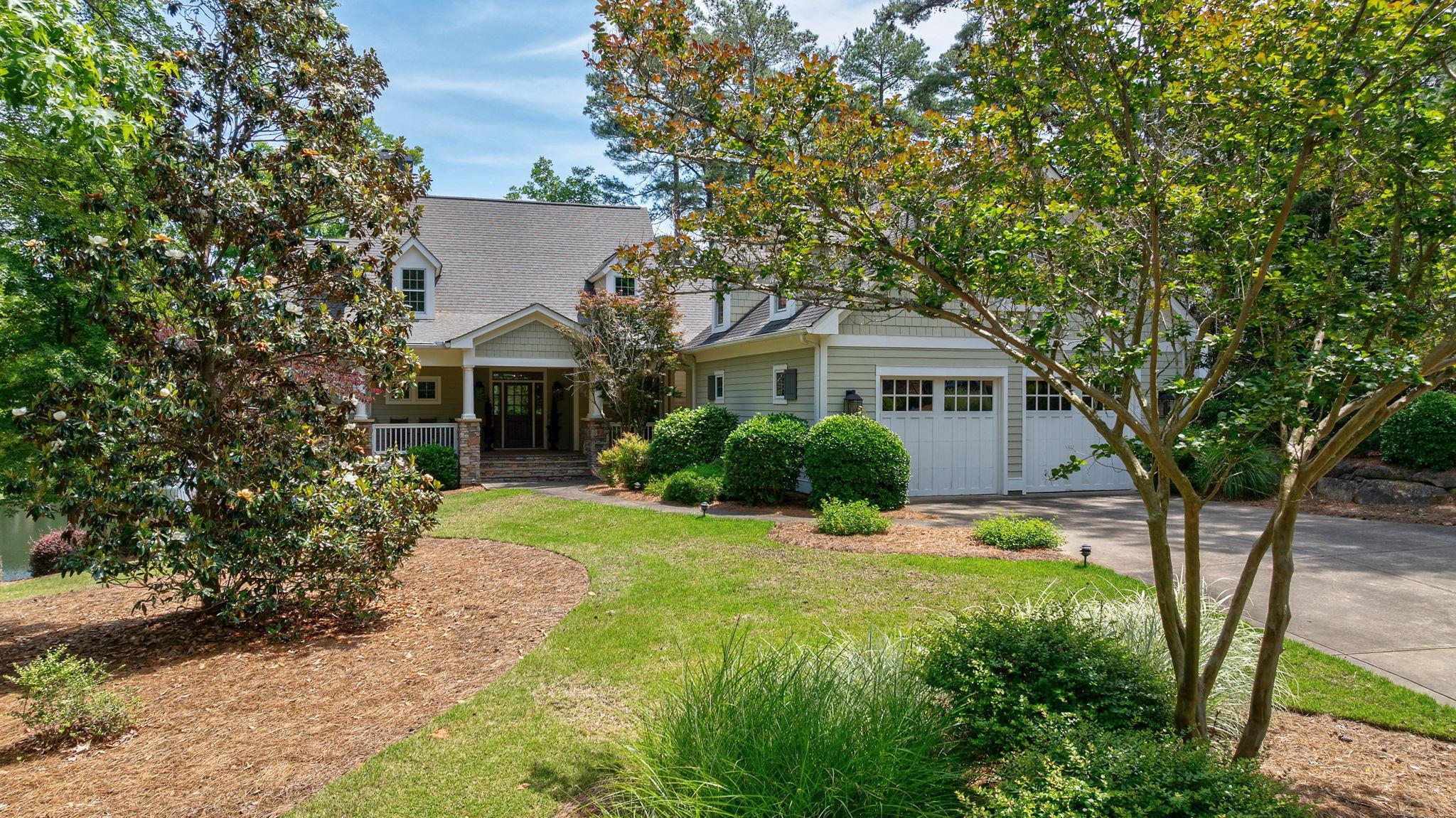1010 CAROLYNS PLACE