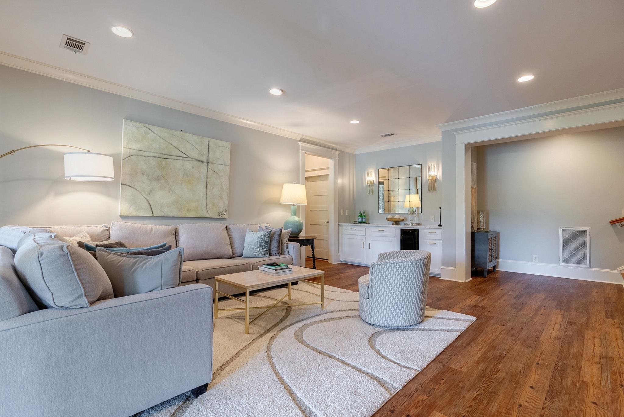1010 CAROLYNS PLACE