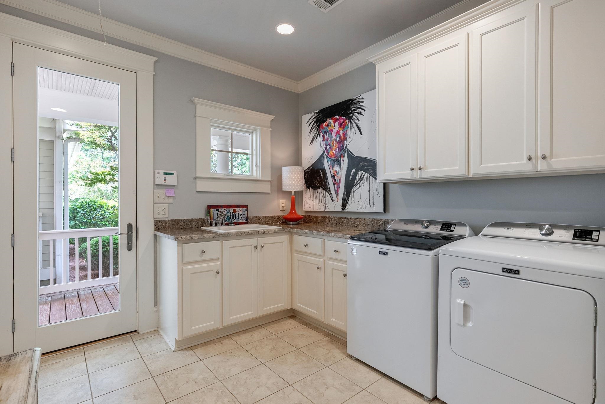 1010 CAROLYNS PLACE