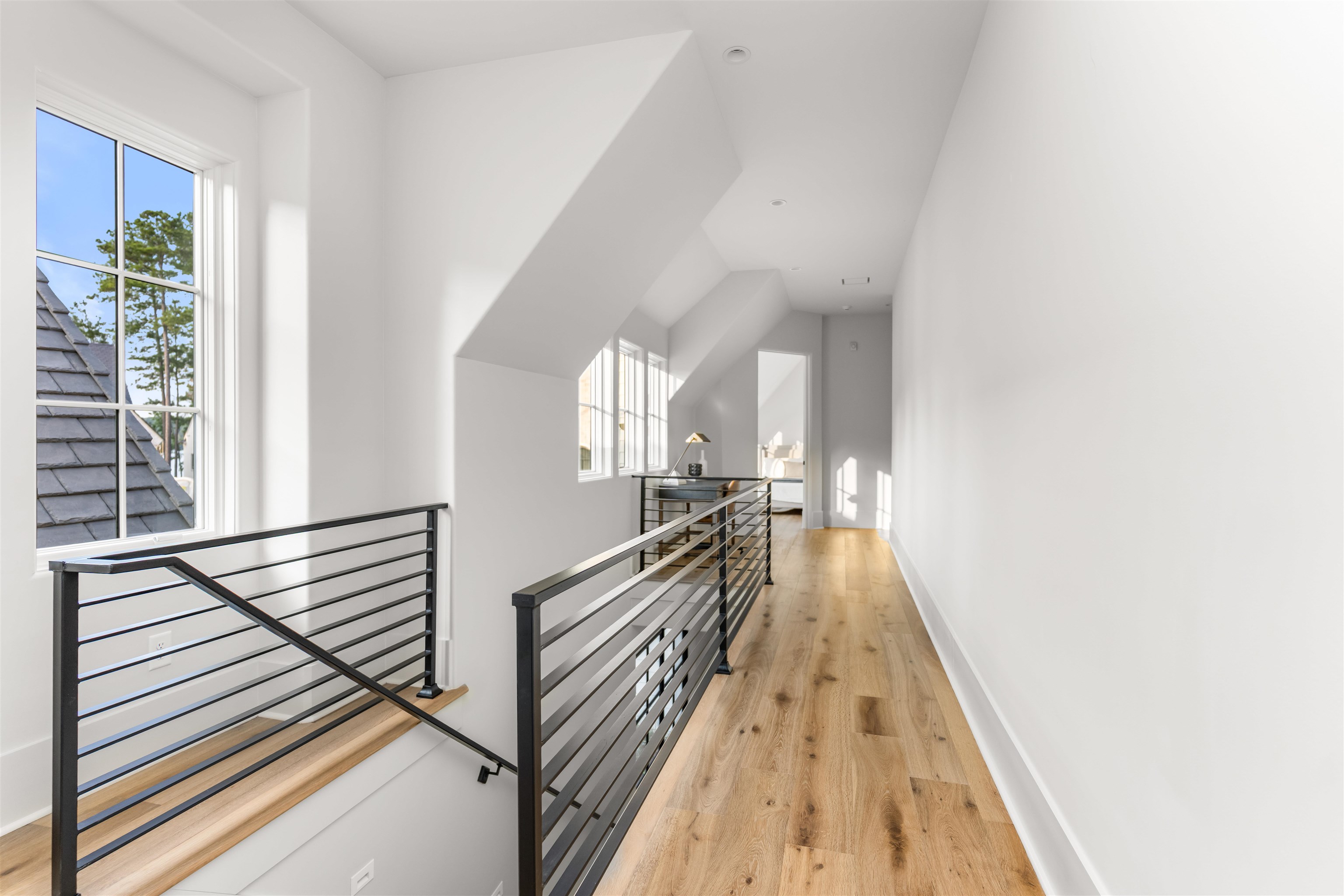 1121 LONGVIEW COMMONS
