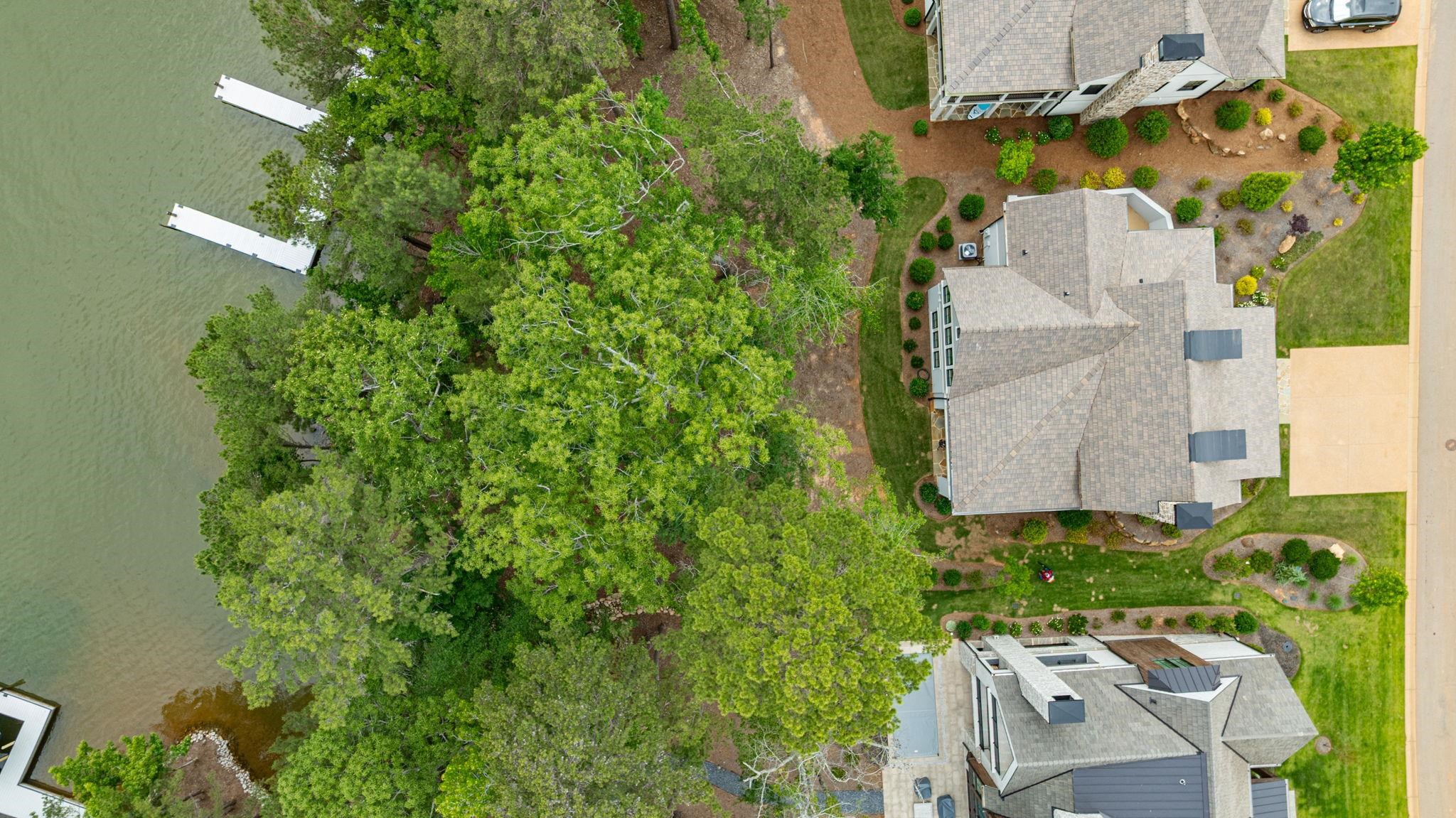1101 LONGVIEW COMMONS