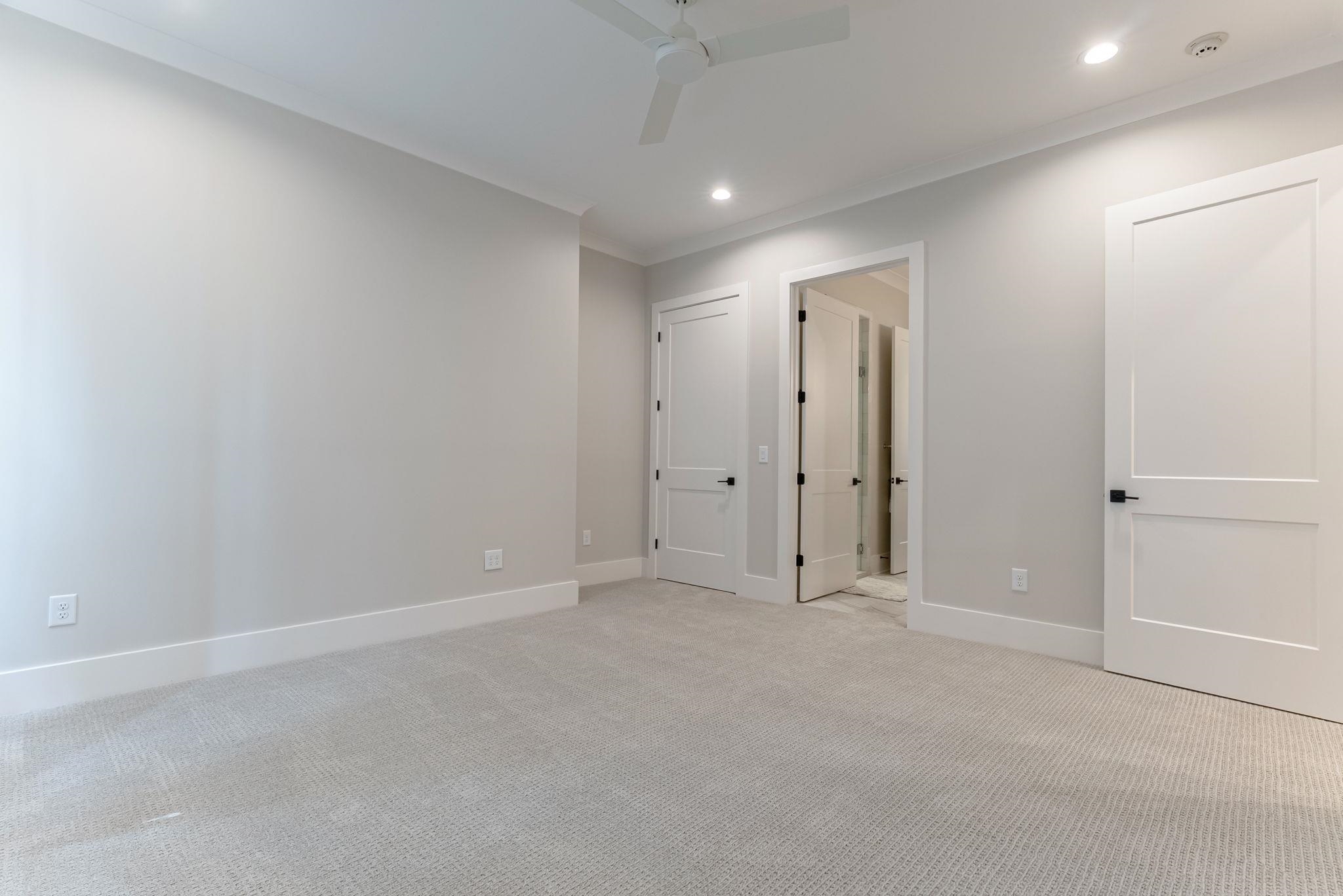 1101 LONGVIEW COMMONS