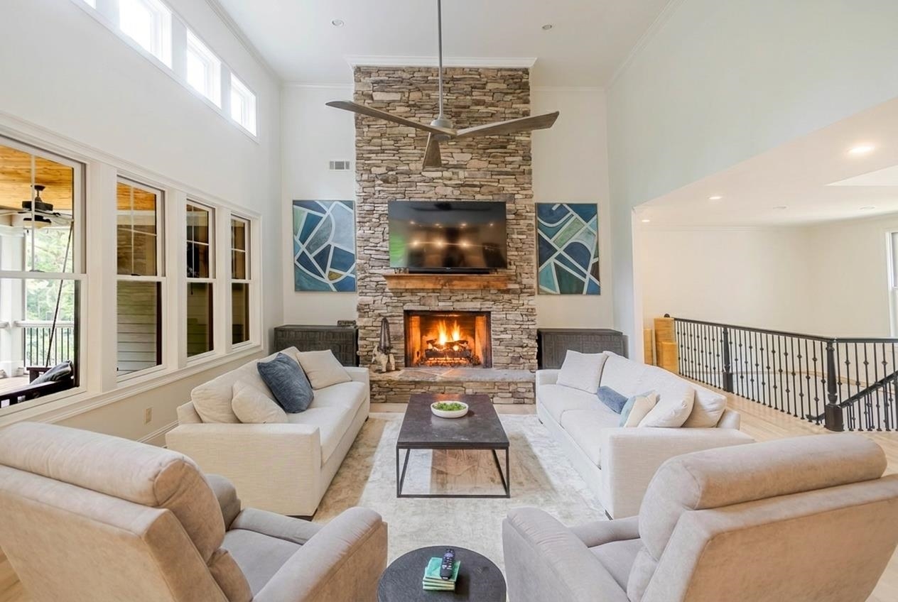 1010 JONES BLUFF COURT