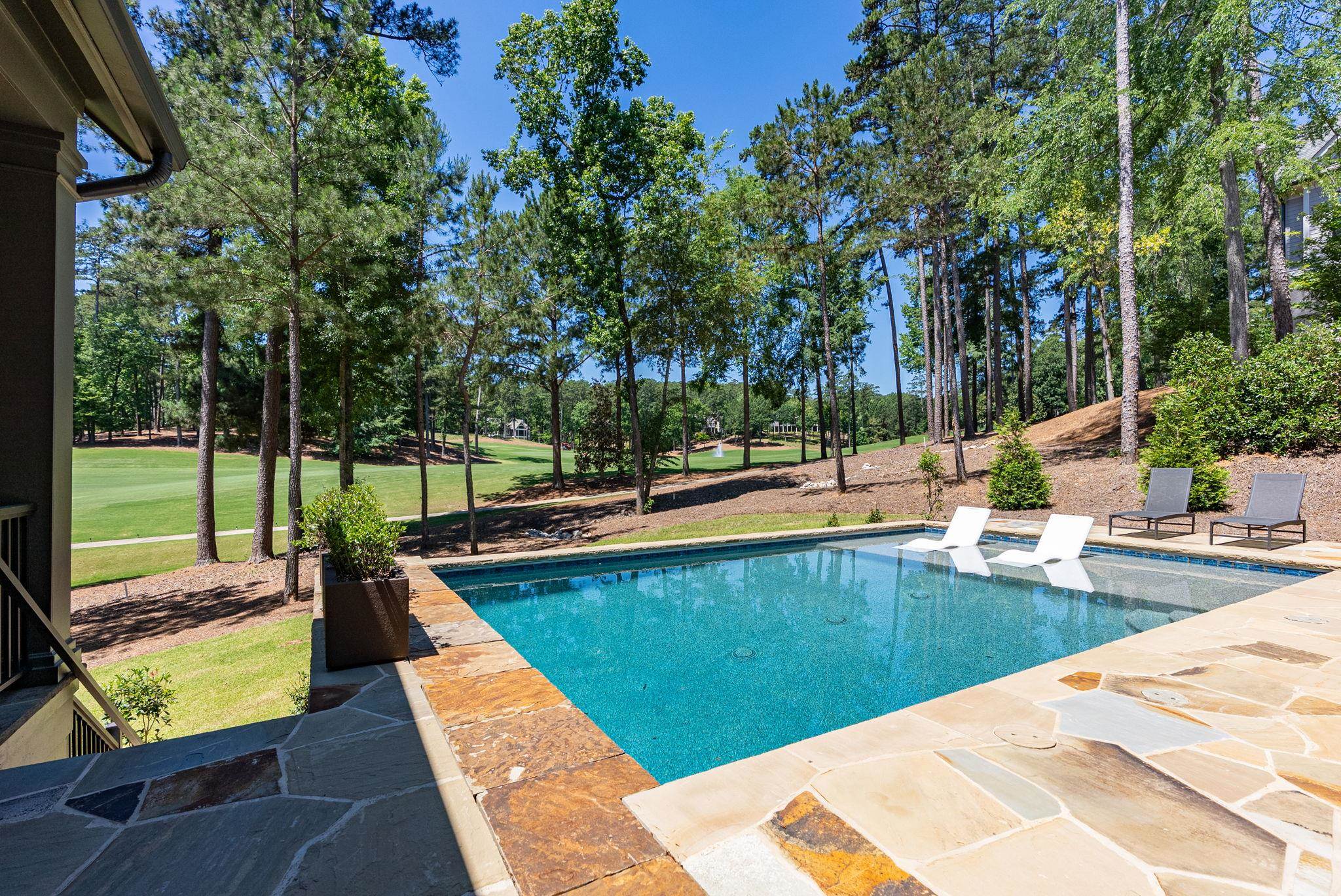 1010 MONFORT COURT